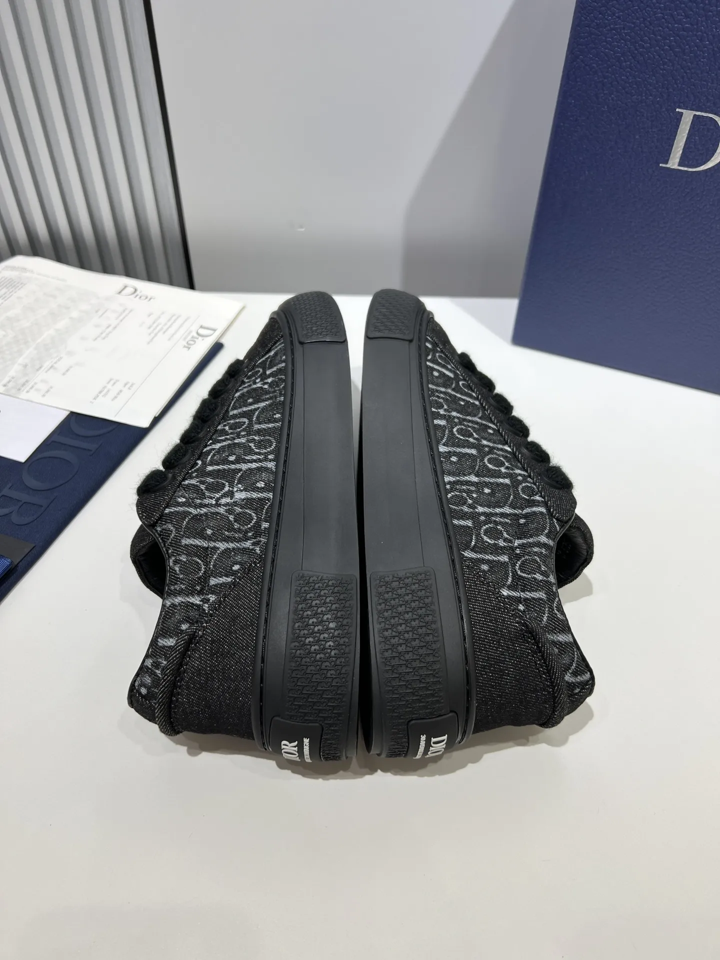 Dior B33 Black Leather Sneakers – Couples Edition,  Style with Best Replica Sneakers and Rep Shoes Design for Him & Her Sophisticated 63