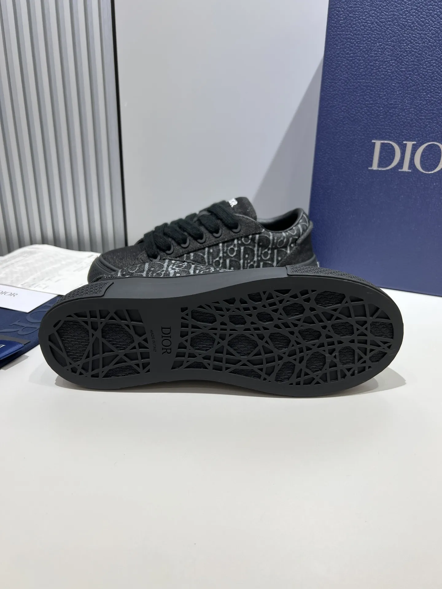 Dior B33 Black Leather Sneakers – Couples Edition,  Style with Best Replica Sneakers and Rep Shoes Design for Him & Her Sophisticated 63