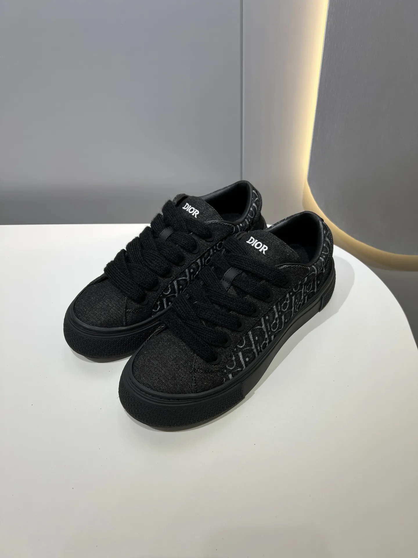 Dior B33 Black Leather Sneakers – Couples Edition,  Style with Best Replica Sneakers and Rep Shoes Design for Him & Her Sophisticated 63