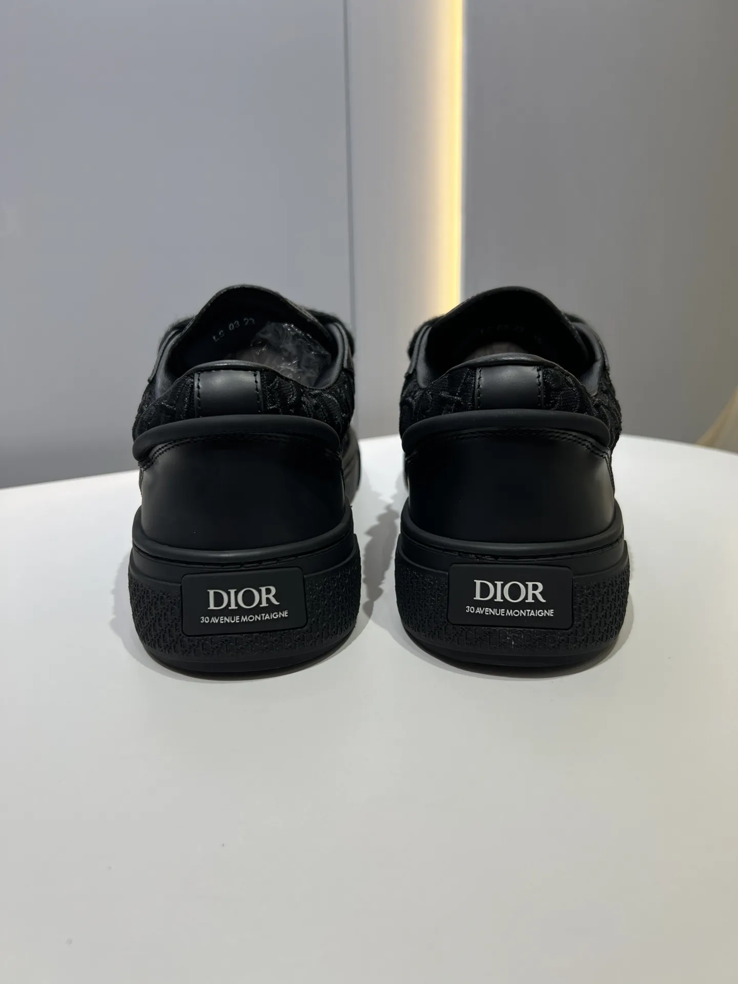 Dior B33 Black Leather Sneakers – Couples Edition,  Style with Best Replica Sneakers and Rep Shoes Design Affordable 62