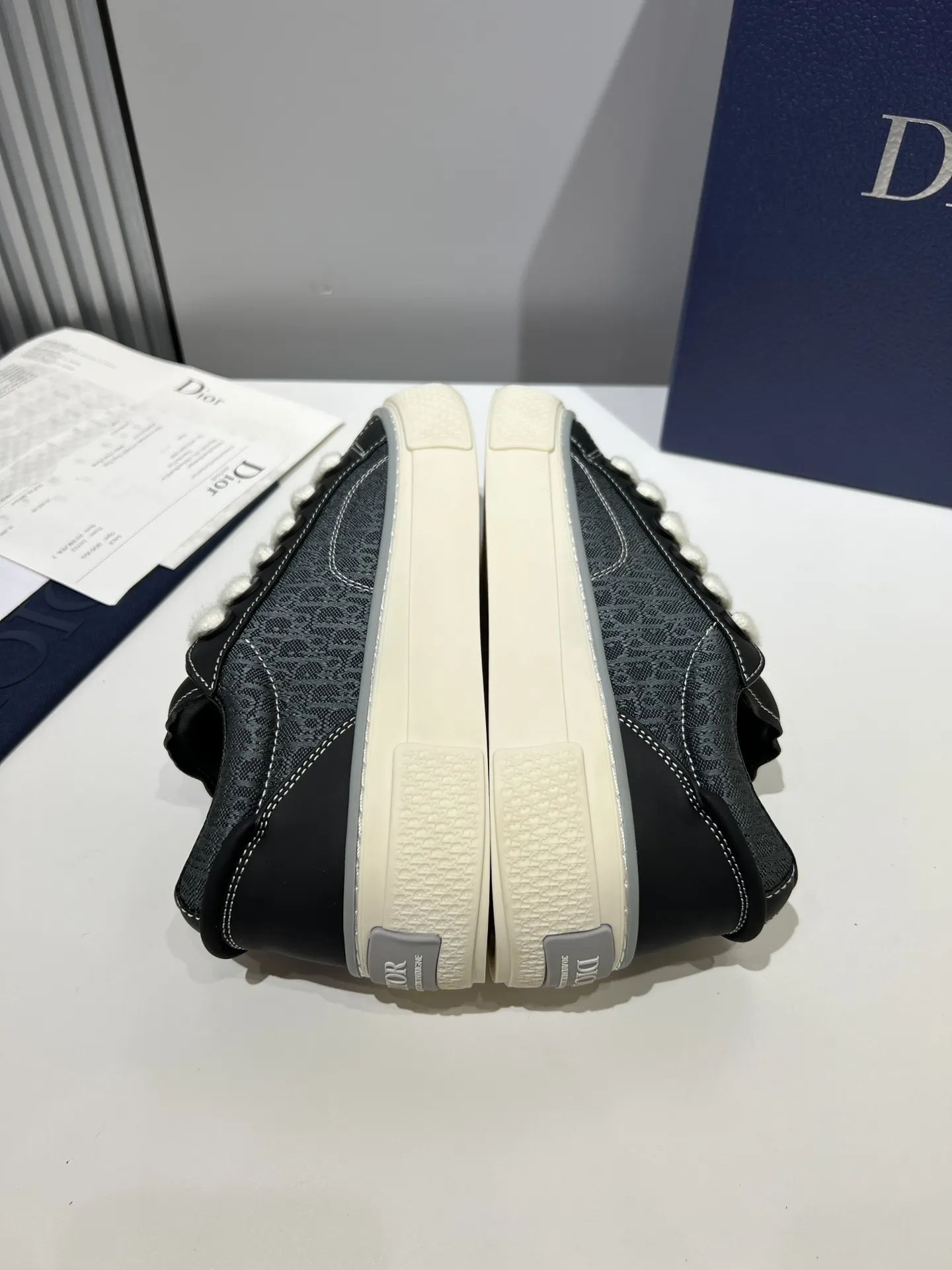 HighQuality Dior B33 Black Leather Sneakers – Couples Edition,  Style with Top Rep Shoes and Best Replica Sneakers for Men and Women 55