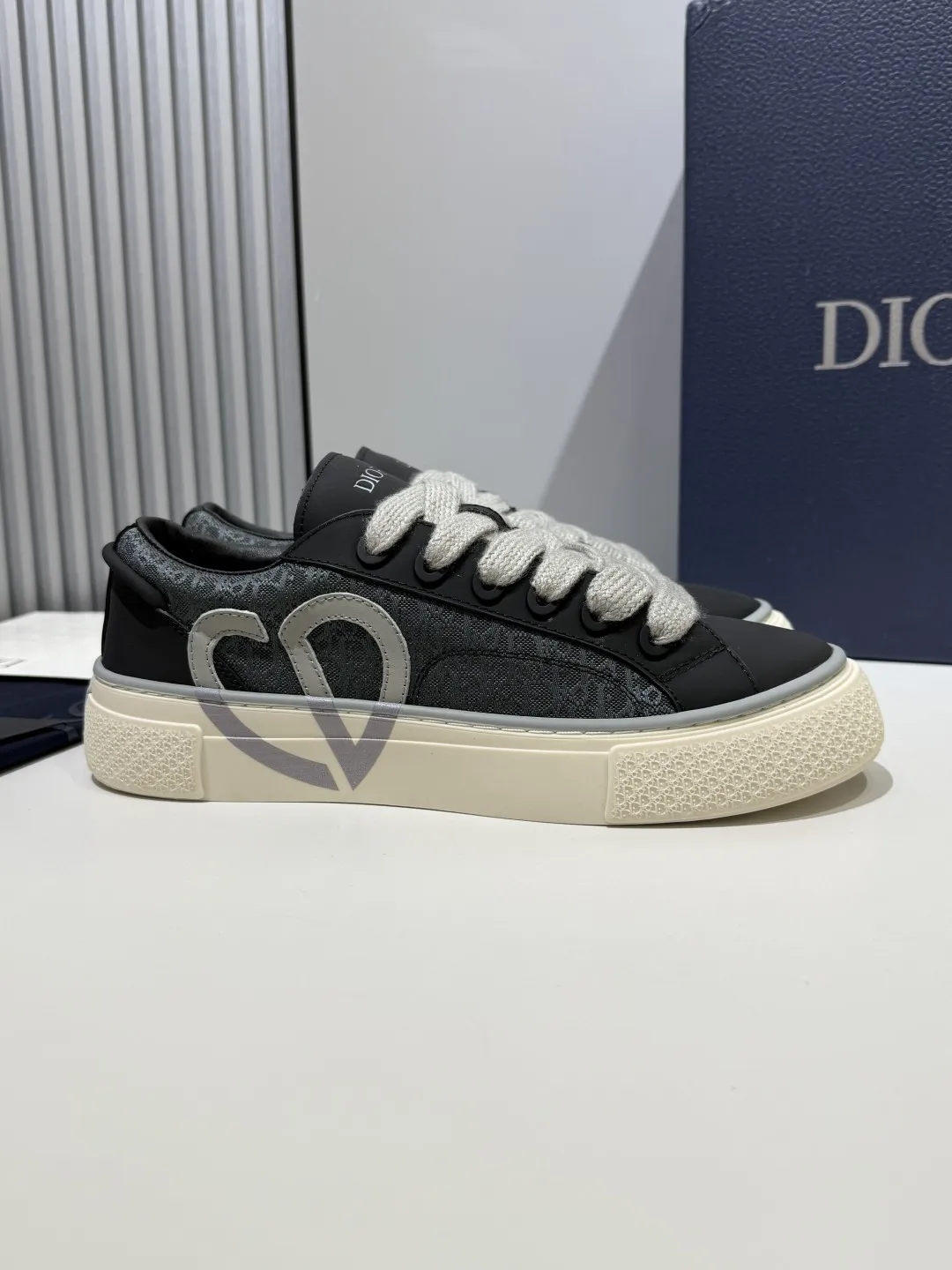 Dior B33 Sneakers – Black Premium Leather, Couples Edition,  Style with Best Replica Sneakers and Rep Shoes Design StreetReady 24