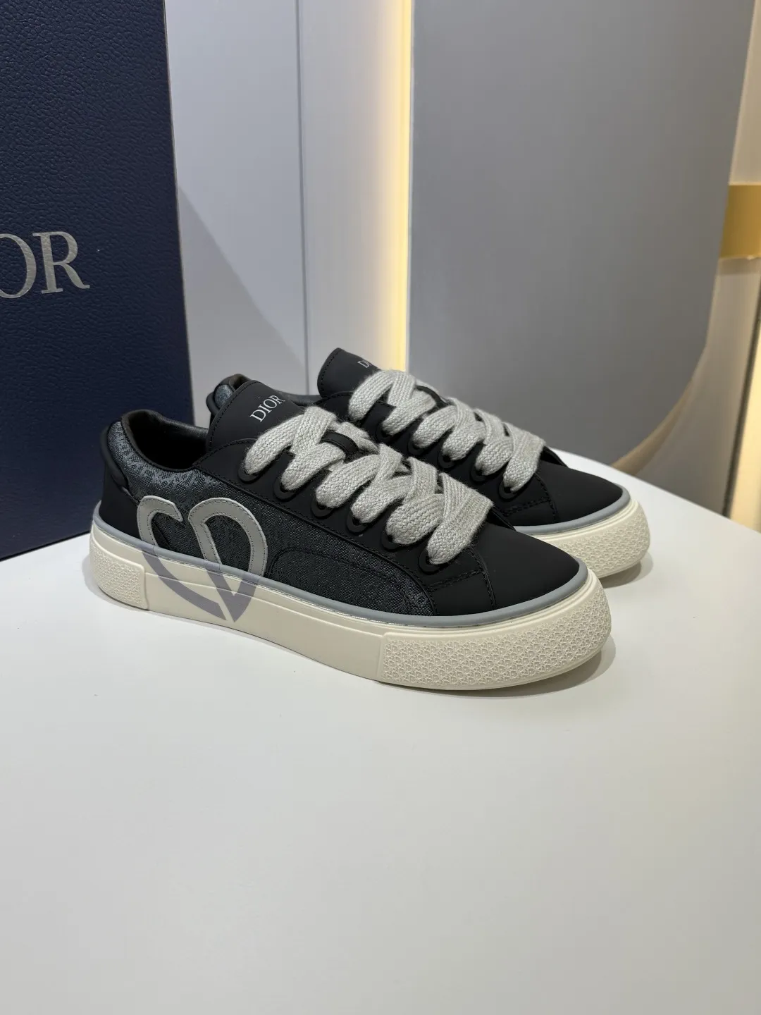 Dior B33 Sneakers – Black Premium Leather, Couples Edition,  Style with Best Replica Sneakers and Rep Shoes Design StreetReady 24