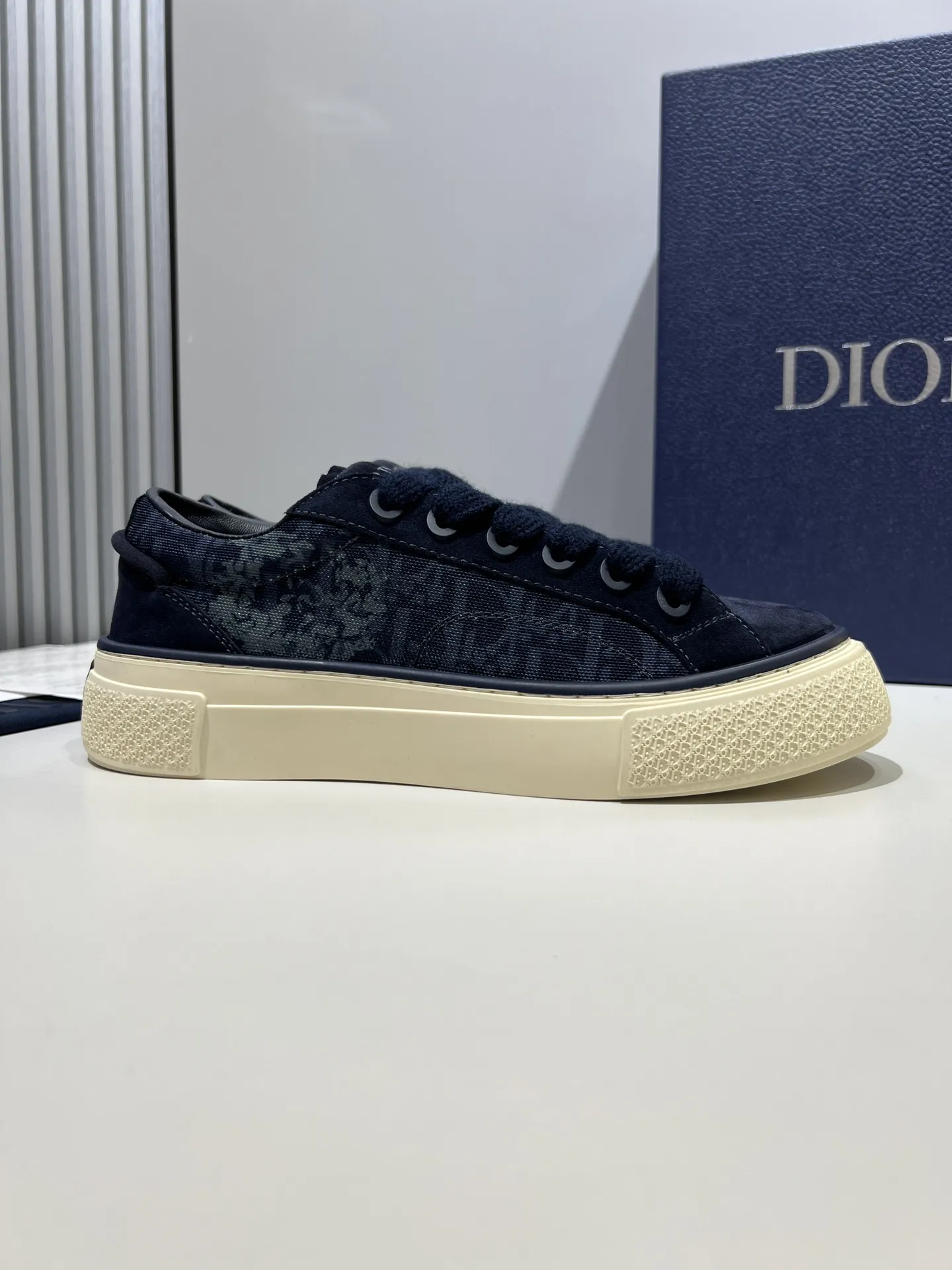 WeatherProof Dior B33 Sneakers – Black  Leather, Couples Edition, Top Version Rep Shoes, Best Replica Sneakers Online 48