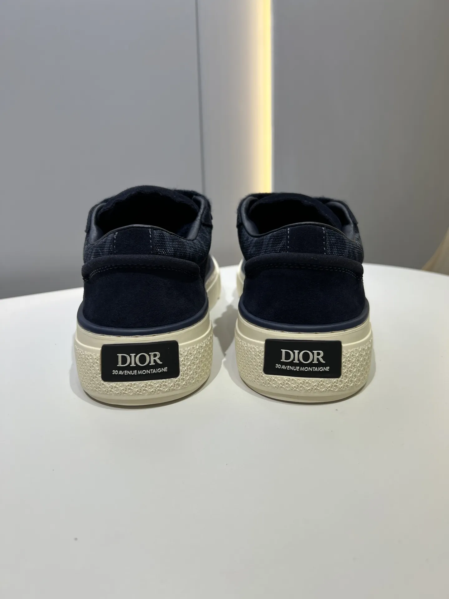 WeatherProof Dior B33 Sneakers – Black  Leather, Couples Edition, Top Version Rep Shoes, Best Replica Sneakers Online 48