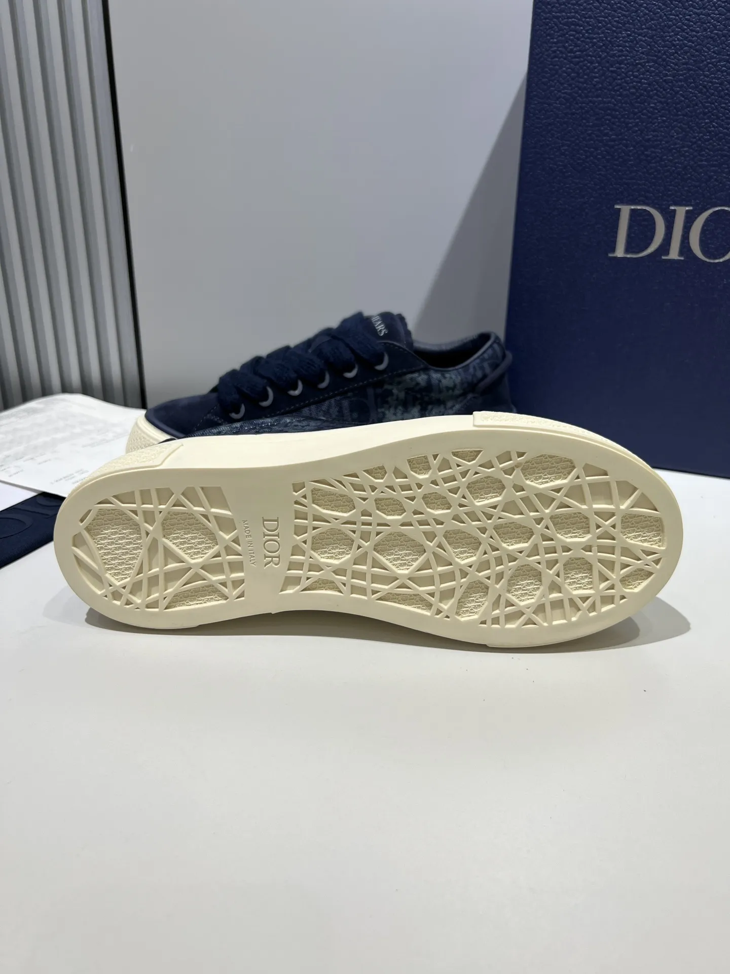 WeatherProof Dior B33 Sneakers – Black  Leather, Couples Edition, Top Version Rep Shoes, Best Replica Sneakers Online 48