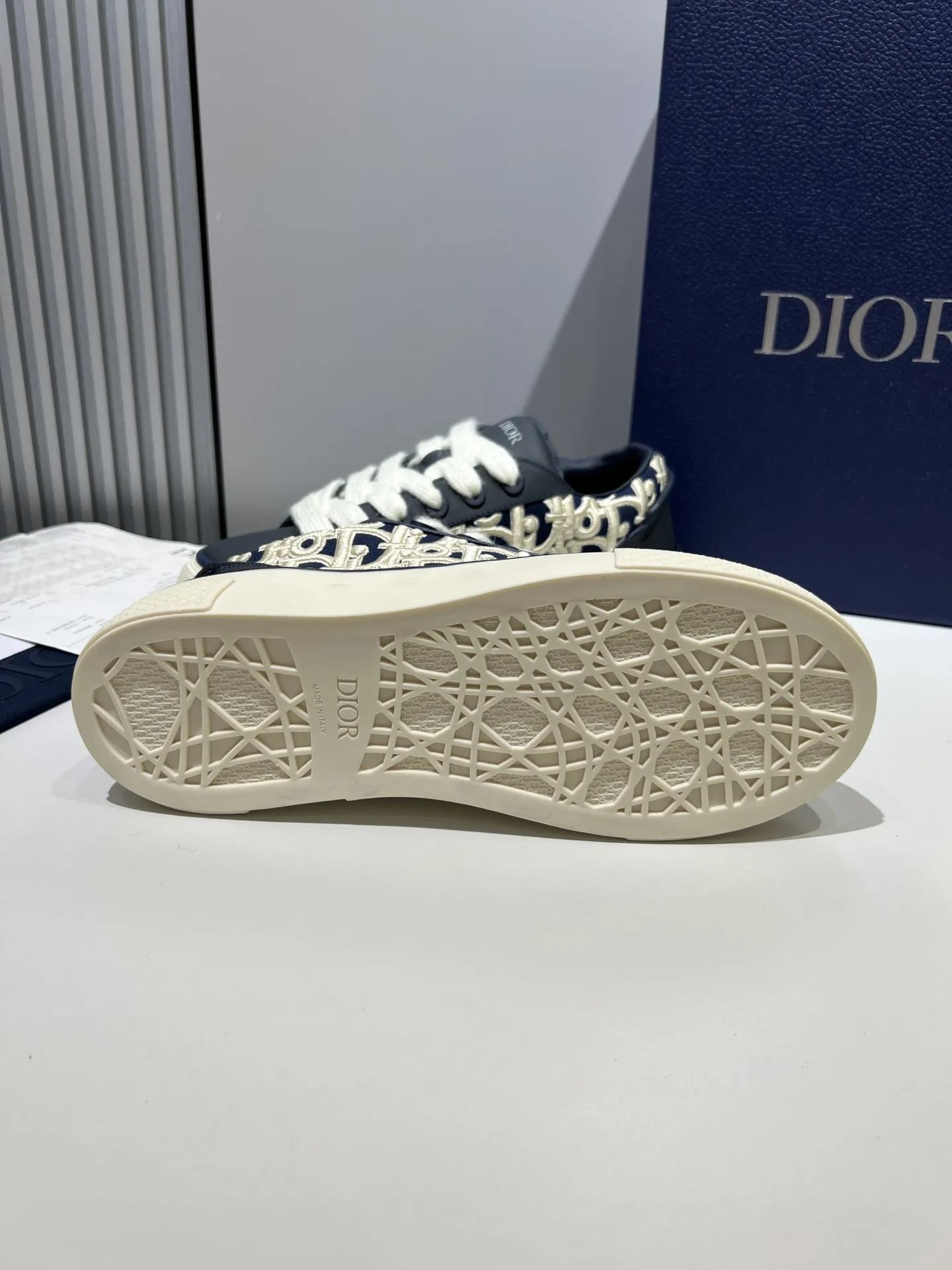 Affordable Dior B33 Sneakers – Black  Leather, Couples Style, Top Rep Shoes, Fake Diors Design 57