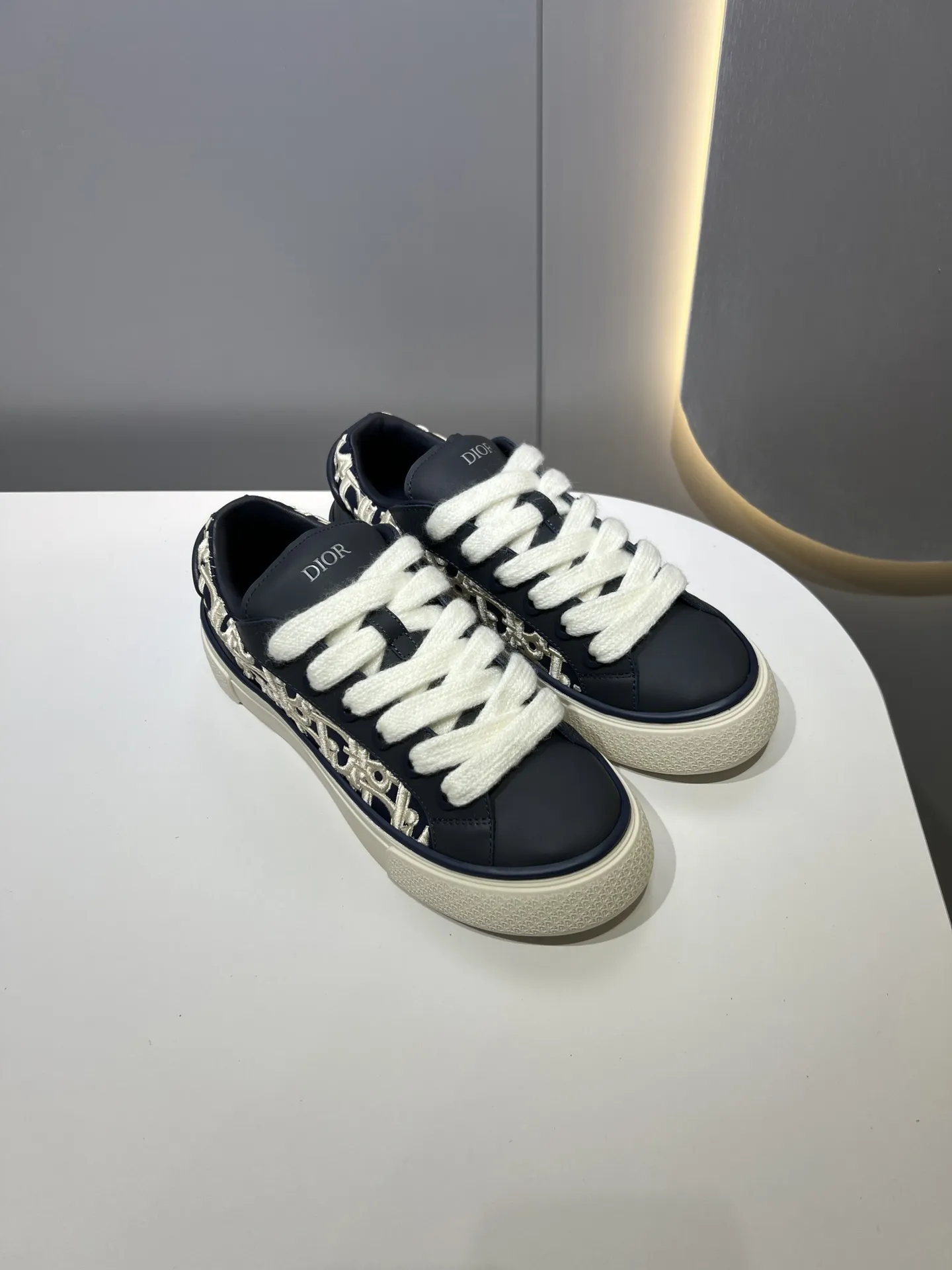 Affordable Dior B33 Sneakers – Black  Leather, Couples Style, Top Rep Shoes, Fake Diors Design 57