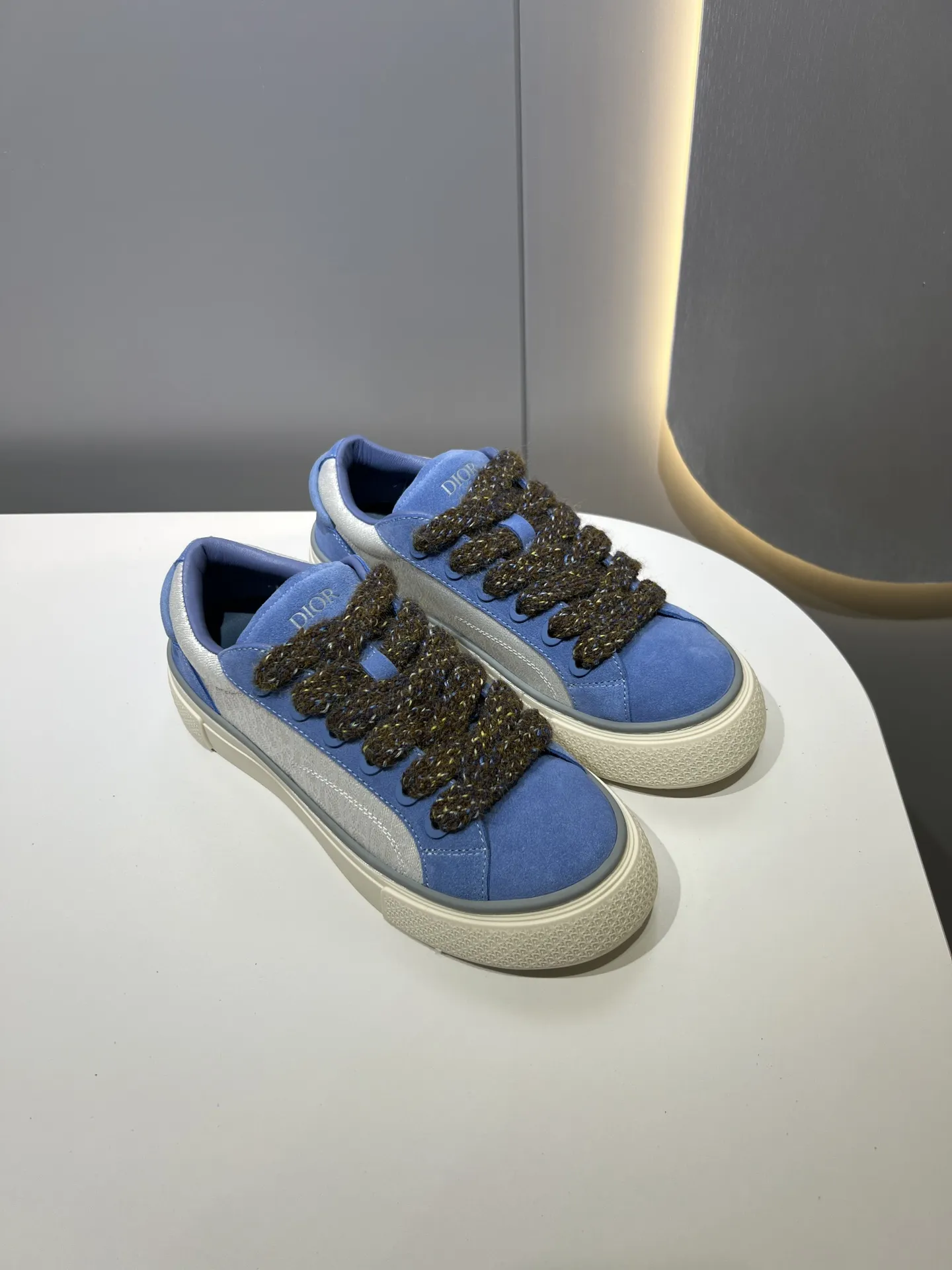EyeCatching Dior B33 Sneakers – Blue and White Colorway,  Couple Style with Best Replica Sneakers Design 22