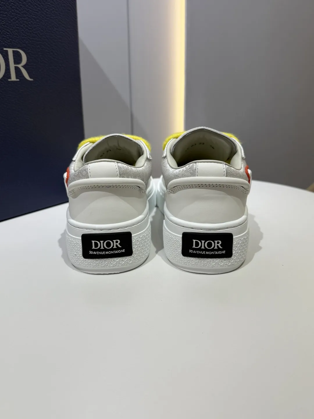 WrinkleFree Dior B33 Sneakers – White with Yellow Laces, Couples Edition, Best Rep Shoes,  Replica Dior 21