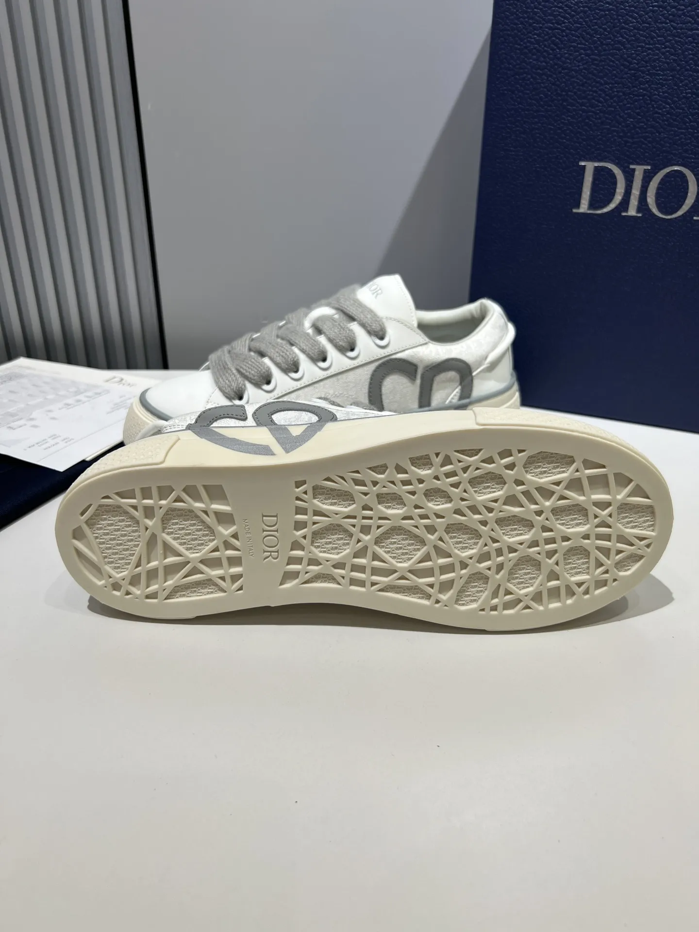 Unisex Dior B33 Sneakers for Couples – Black Premium Edition with  Design, Top Rep Shoes and Best Replica Sneakers in Various Sizes 60