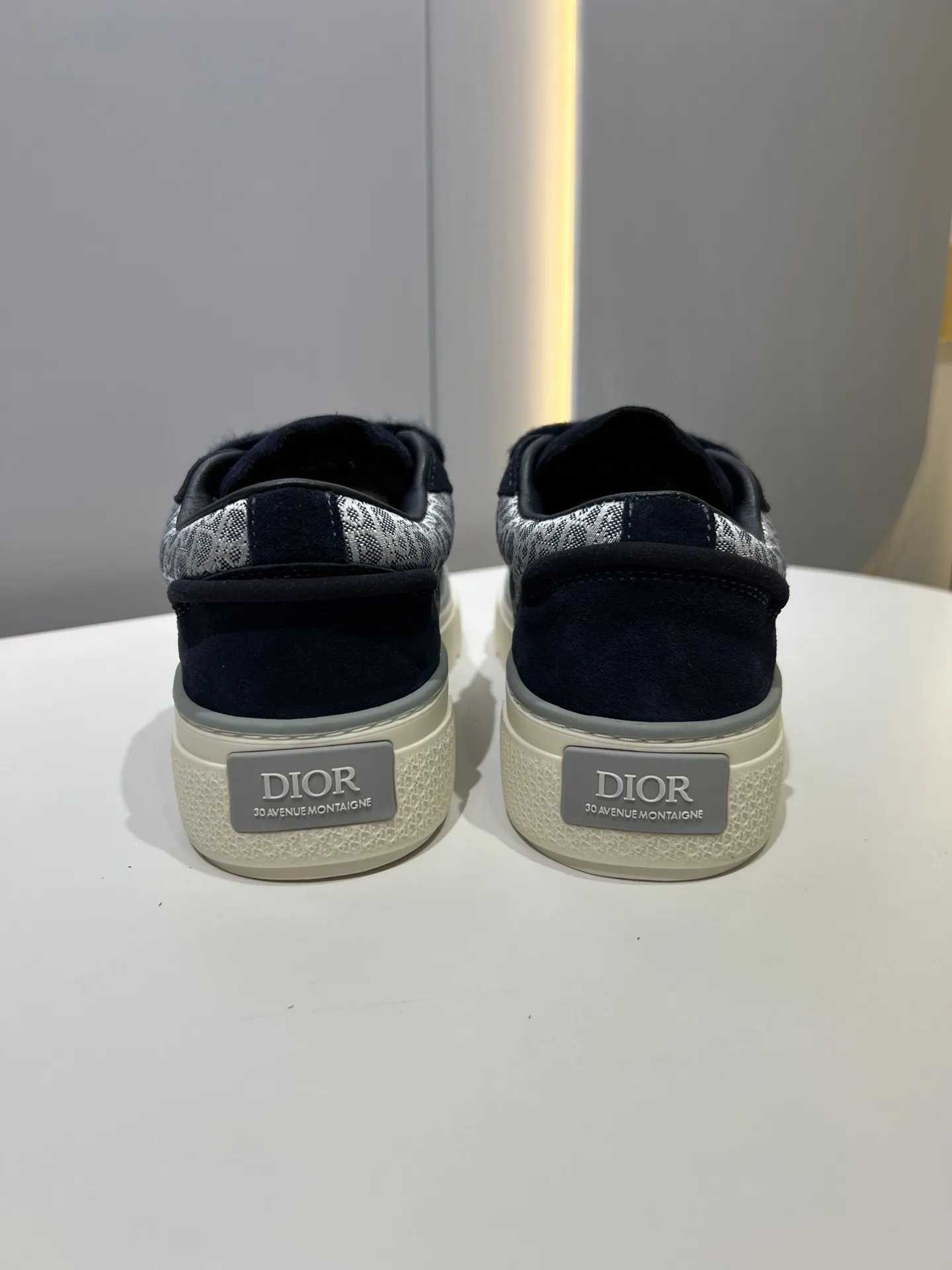 Upgraded Dior B33 Sneakers for Couples – Black with Oblique Pattern,  Edition Rep Shoes, Top-Quality Replica Dior 31