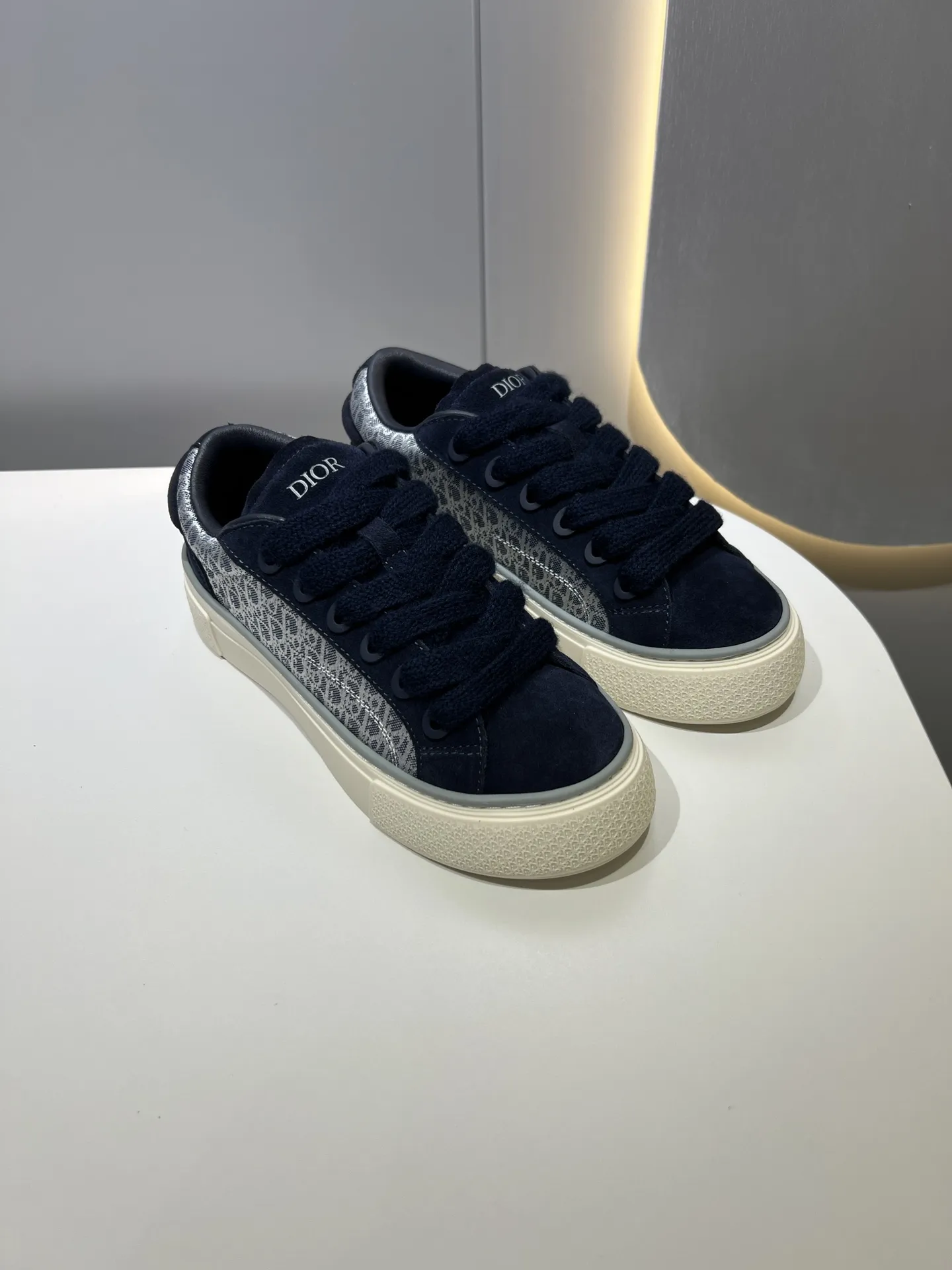 Upgraded Dior B33 Sneakers for Couples – Black with Oblique Pattern,  Edition Rep Shoes, Top-Quality Replica Dior 31