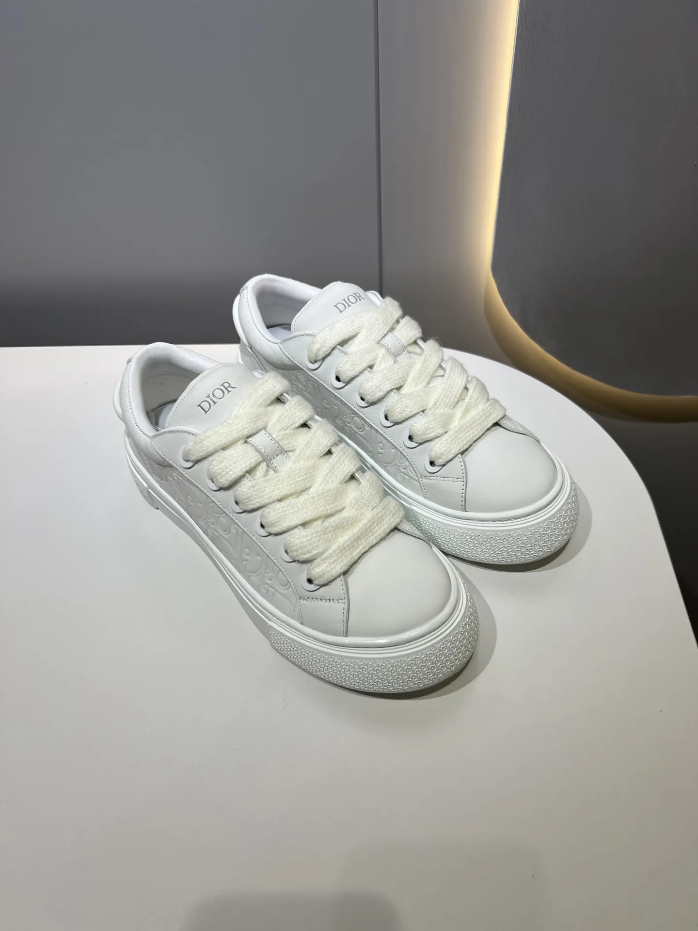 Dior B33 Sneakers for Couples – White Low-Top Style with  Leather, Customizable Laces, and Top-Quality Rep Shoes as Best Replica Dior Design WellDesigned 42