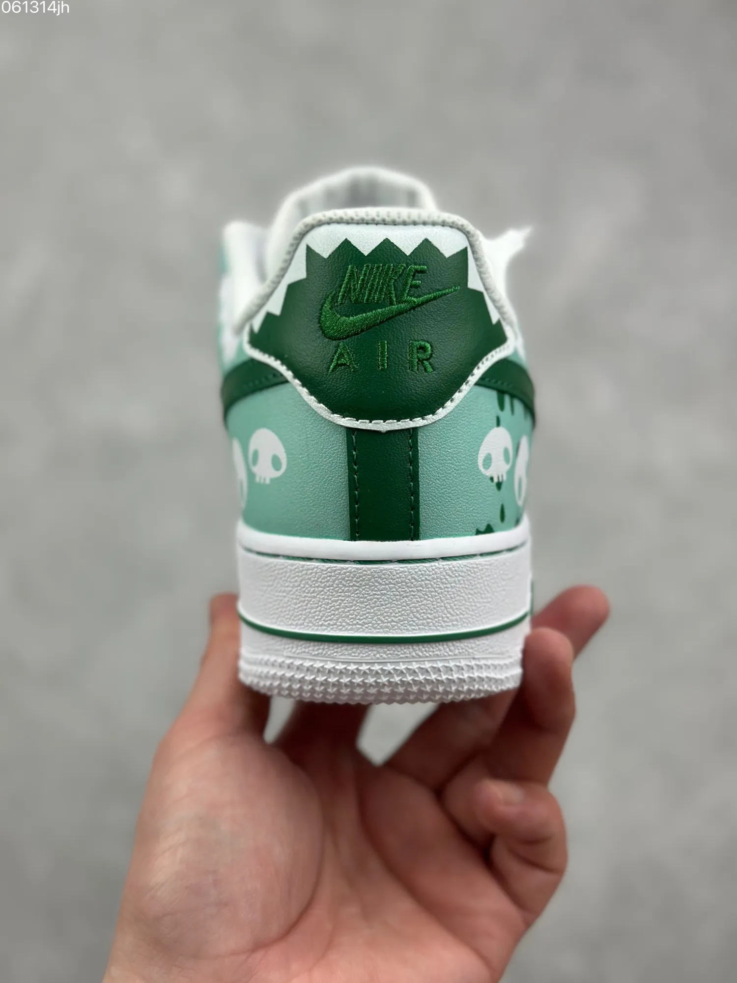 Packable Doraemon x Nike Air Force 1 Low ‘Miko’ – Gradient White Green Custom Low-Top Rep Shoes & Top-Quality Replica Sneakers 1069
