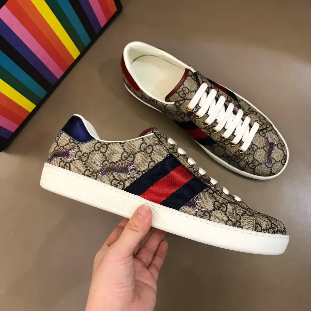 Chic G House Beige Low-Top Sneakers with GG Pattern and Bee Embroidery –  Gucci Replica Shoes, Sizes 38-44 (45 Customizable 865