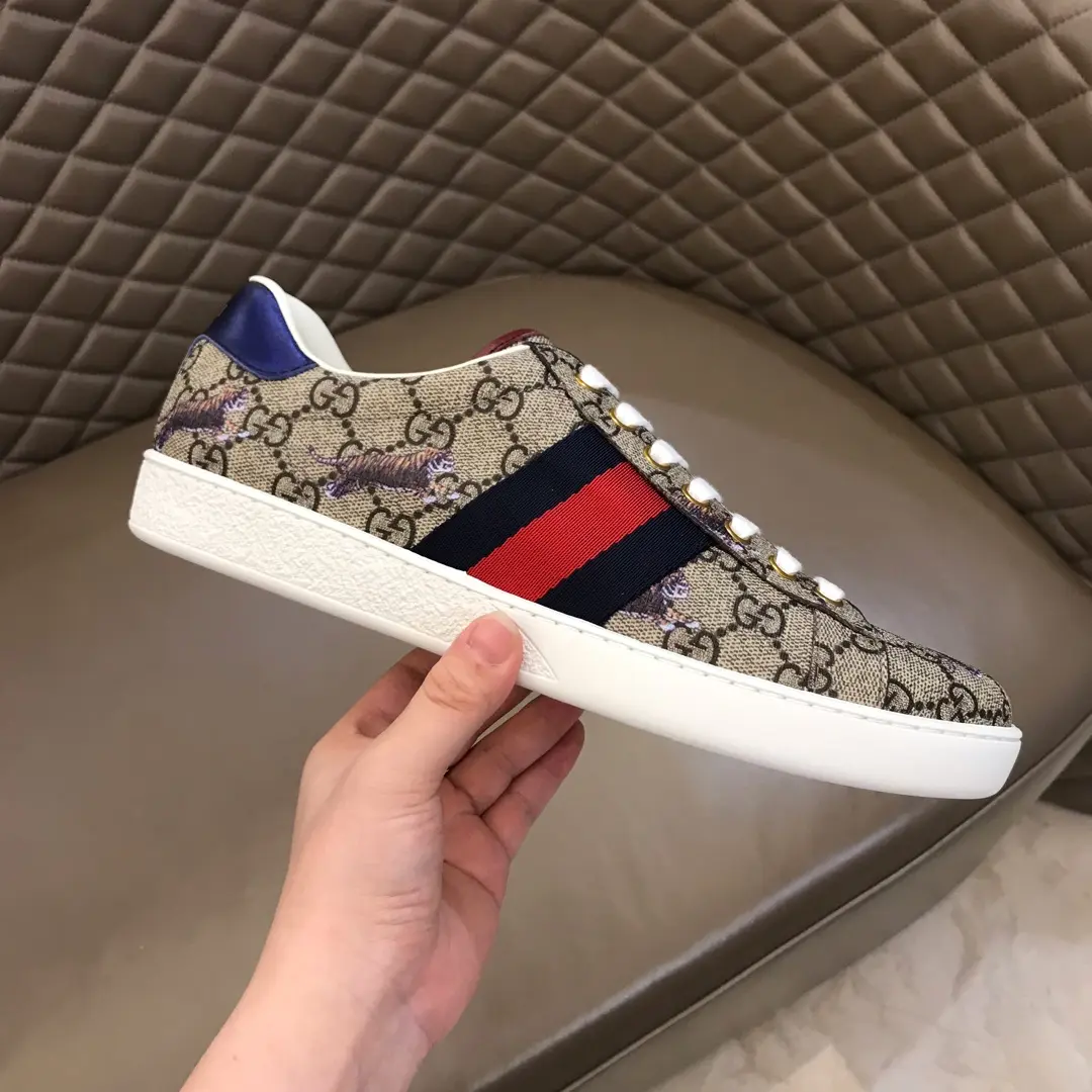 Chic G House Beige Low-Top Sneakers with GG Pattern and Bee Embroidery –  Gucci Replica Shoes, Sizes 38-44 (45 Customizable 865