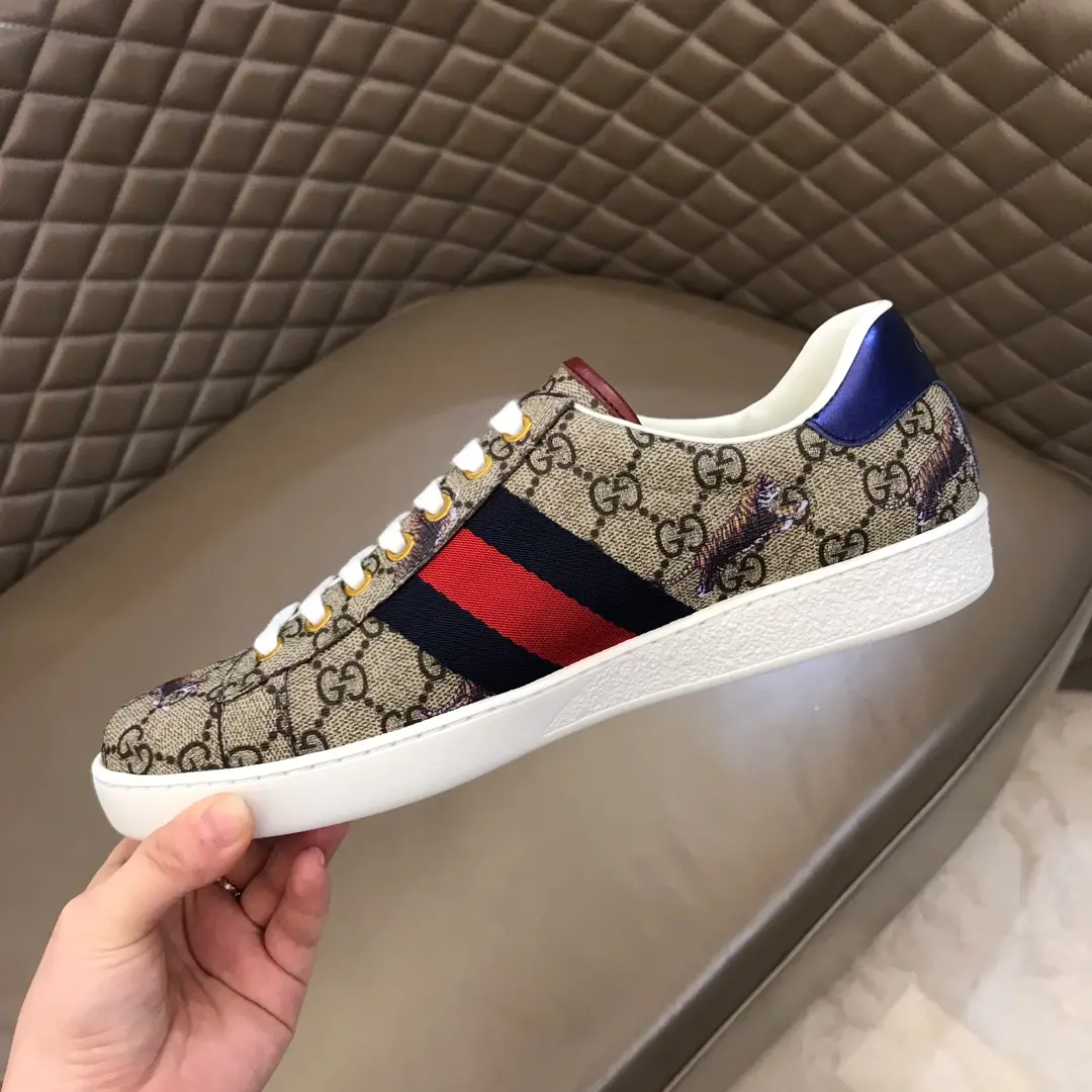 Chic G House Beige Low-Top Sneakers with GG Pattern and Bee Embroidery –  Gucci Replica Shoes, Sizes 38-44 (45 Customizable 865