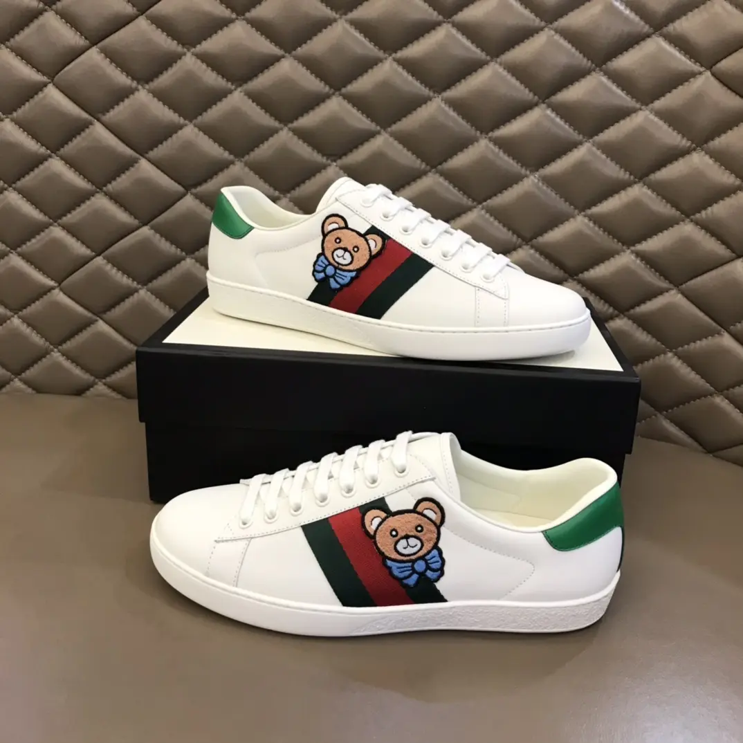 Functional G House  White Sneakers – Green and White Low-Top Style with High Quality Rep Shoes Design 842