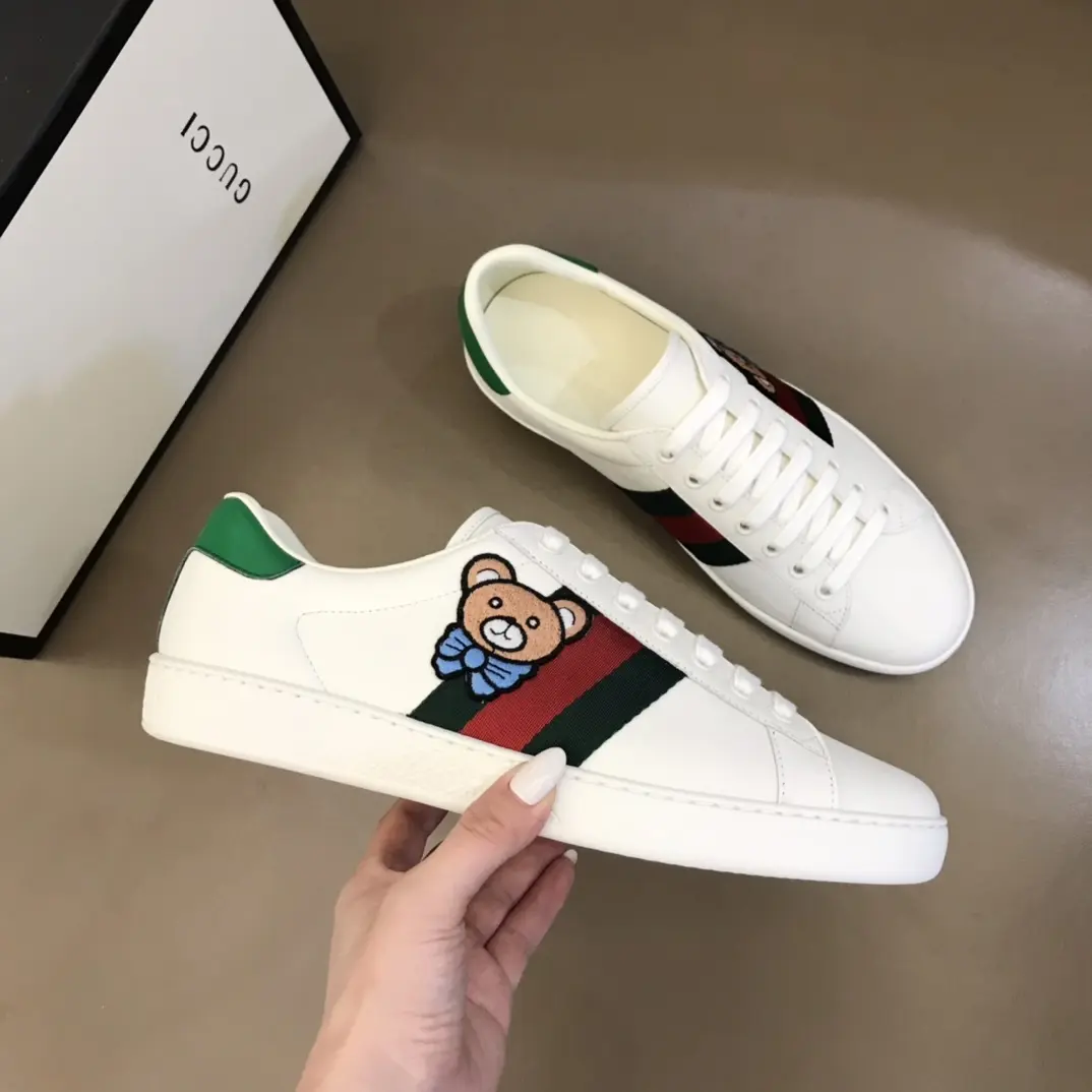 Functional G House  White Sneakers – Green and White Low-Top Style with High Quality Rep Shoes Design 842