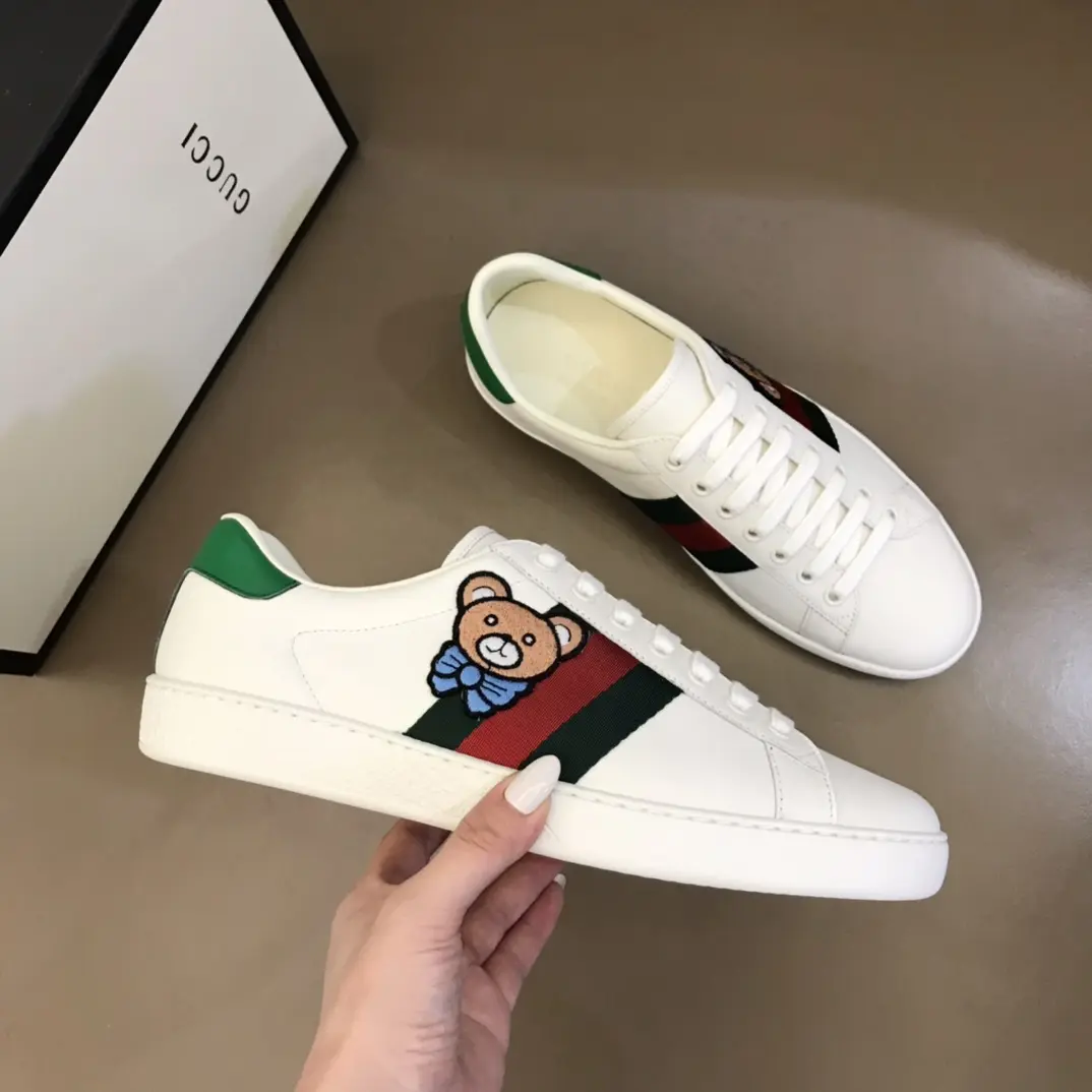 Functional G House  White Sneakers – Green and White Low-Top Style with High Quality Rep Shoes Design 842