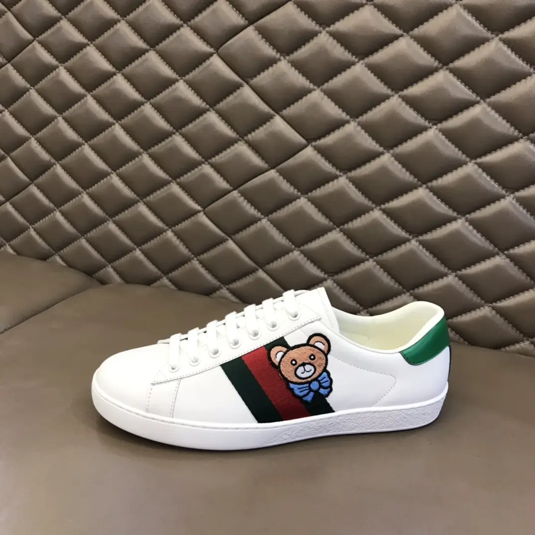 Functional G House  White Sneakers – Green and White Low-Top Style with High Quality Rep Shoes Design 842