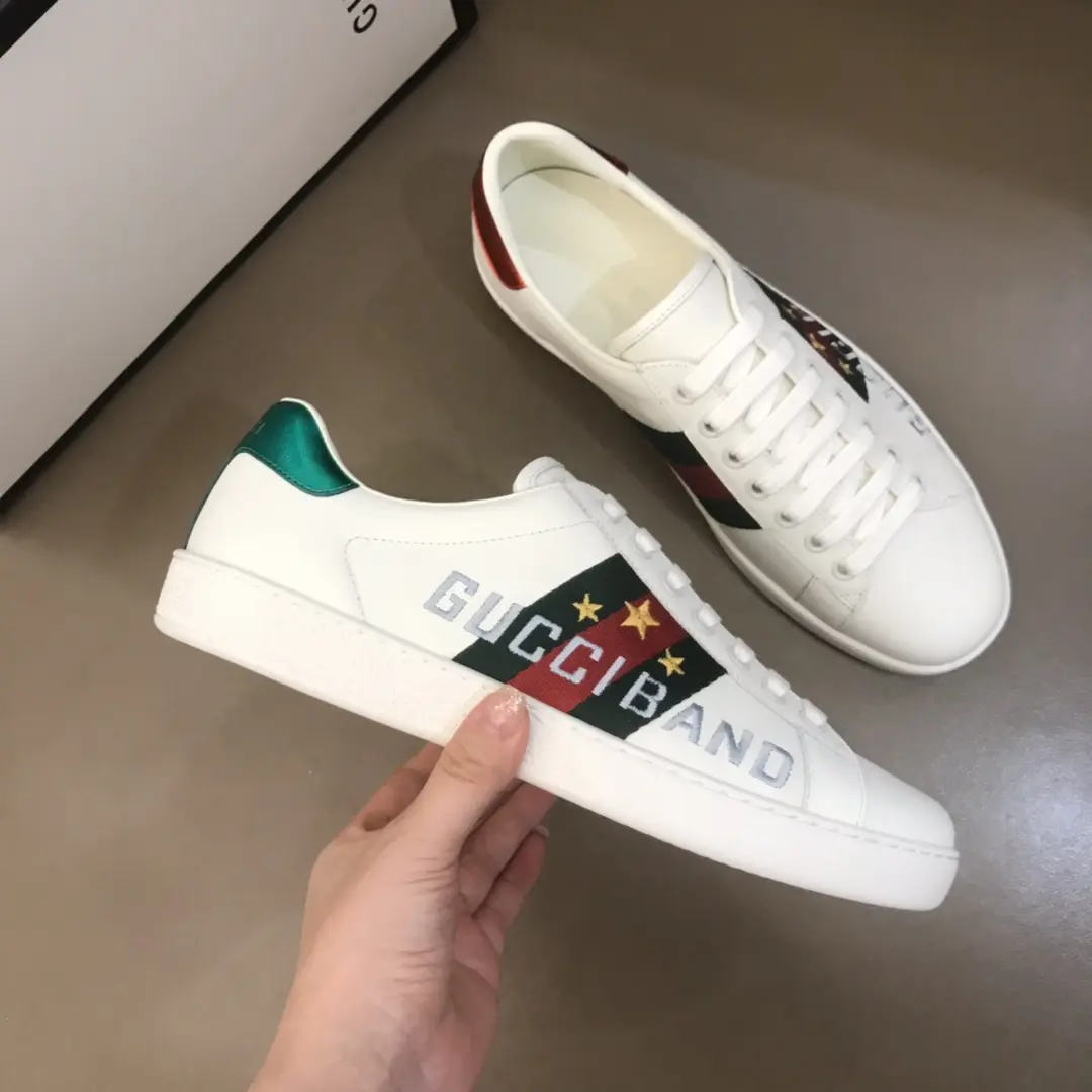 WellDesigned G House  White Sneakers – Green Red Logo, Lace-Up Style with High Quality Replica Shoes and Gucci-Inspired Design 857