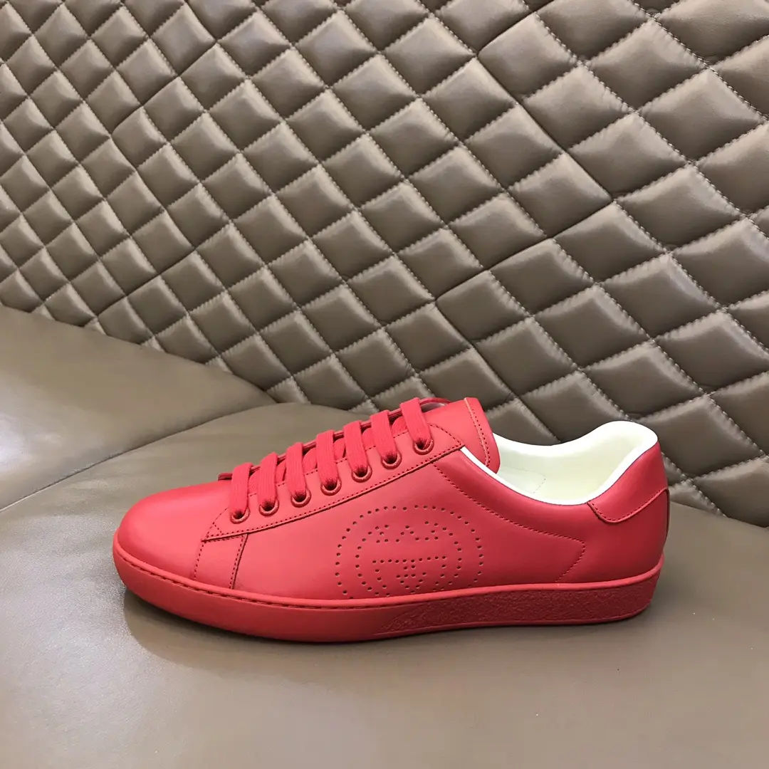 Timeless Gucci 2020  Ace Red Leather Sneakers – Minimalist Design with High Quality Replica Shoes and Gucci Replica Style for Men and Women 858