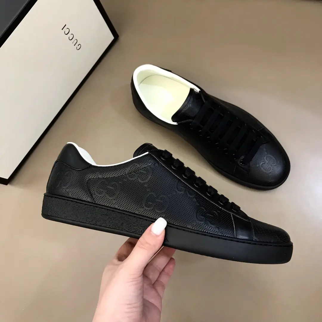DailyWear Gucci Ace GG Pattern Black Leather Sneakers for Men and Women – High Quality Replica Shoes with Gucci Replica Design 864