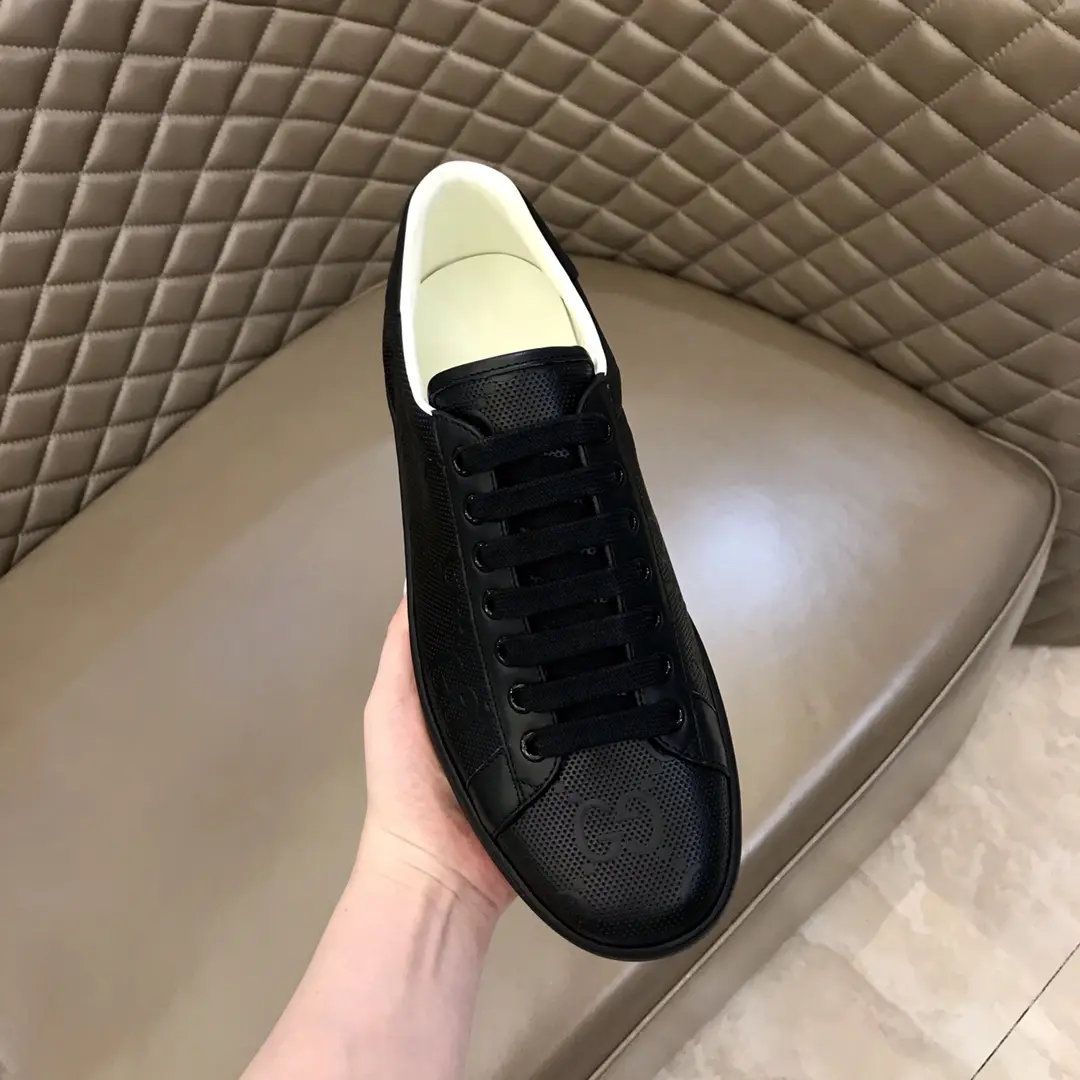 DailyWear Gucci Ace GG Pattern Black Leather Sneakers for Men and Women – High Quality Replica Shoes with Gucci Replica Design 864