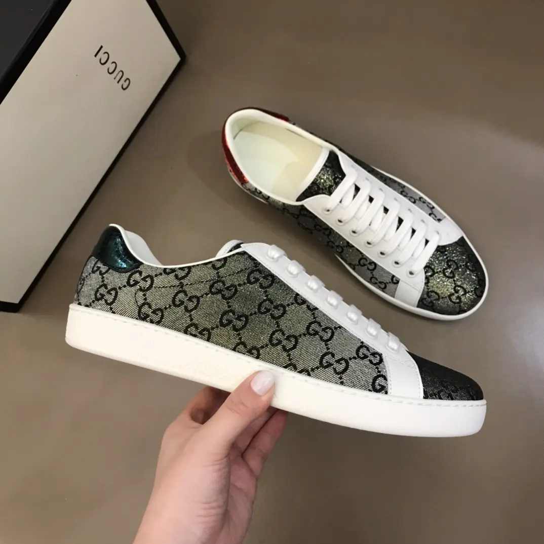 WaterResistant Gucci Ace GG Supreme Sneaker, White Black –  Rep Shoes & High Quality Replica Gucci Shoes 815