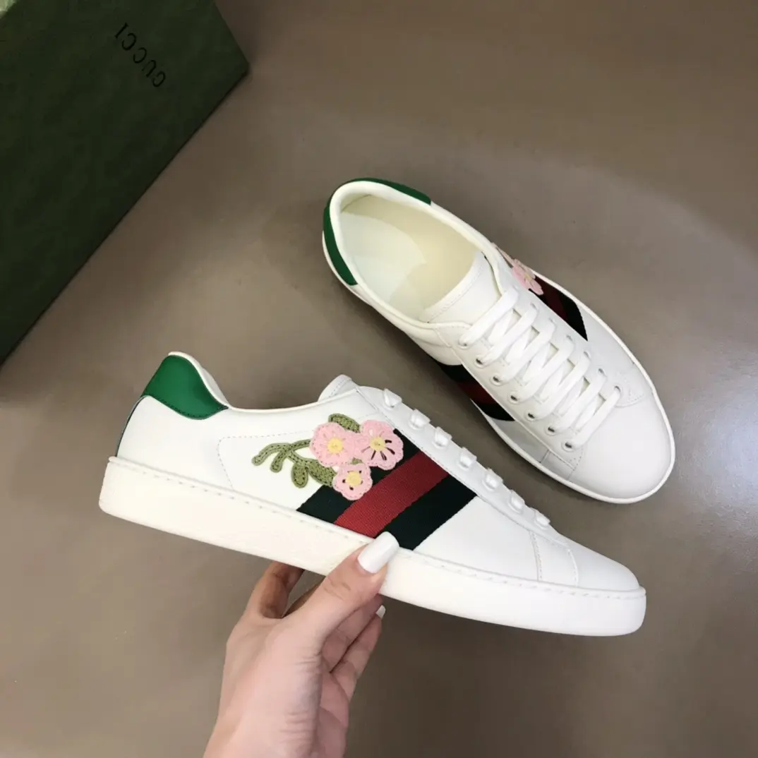 Gucci Ace Sneaker White Floral Low-Top –  Rep Shoes & Gucci Replica EyeCatching 811