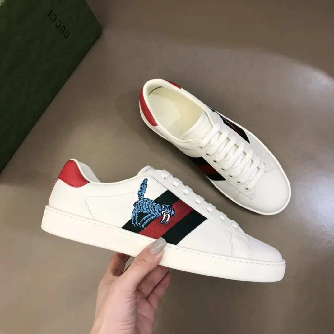 Minimalist Gucci Ace Sneaker White Red Stripe Low-Top – High Quality Rep Shoes & Gucci Replica 817