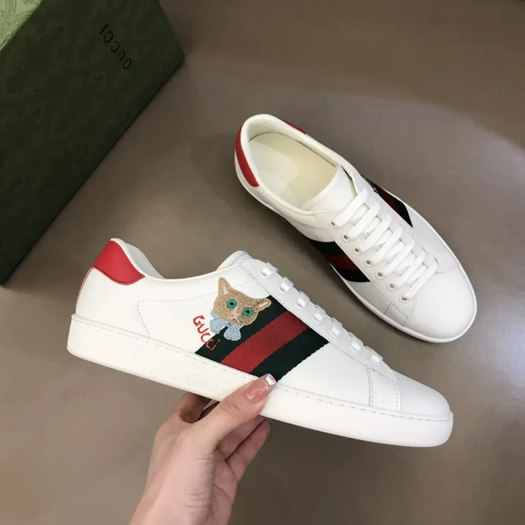 Youthful Gucci Ace Sneaker White with Red and Black Stripes – High Quality Gucci Replica Shoes 808