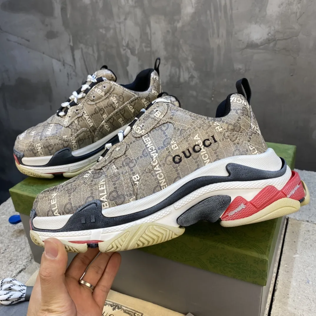Gucci Balenciaga Triple S Beige Replica Sneakers with Rep Shoes Design Durable 759