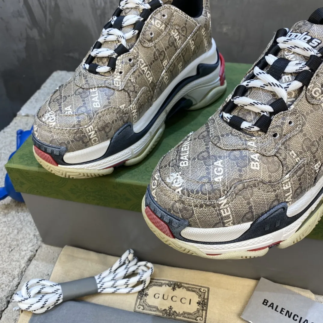 Gucci Balenciaga Triple S Beige Replica Sneakers with Rep Shoes Design Durable 759