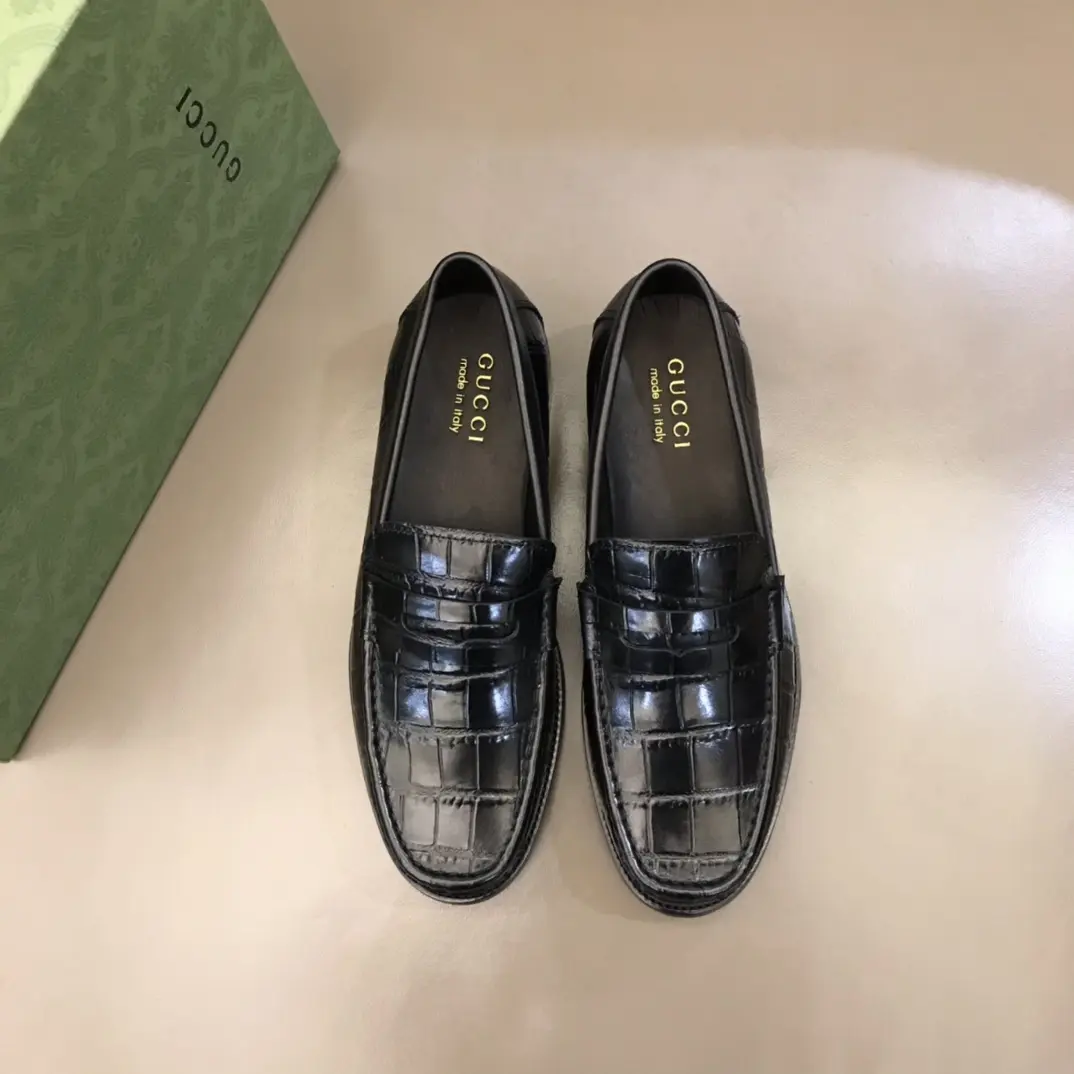 Sleek Gucci Business  Loafers, Black, Crocodile – Premium Rep Shoes & Replica Shoes 894