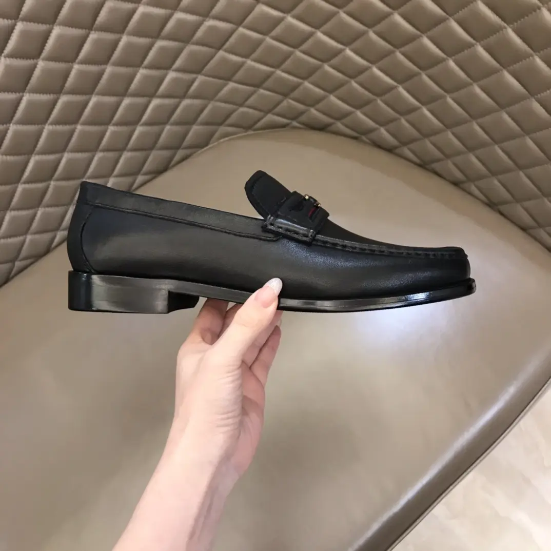FlexibleFit Gucci Business  Loafers, Black Leather, High Quality Replica Shoes with Gucci Replica Design 883