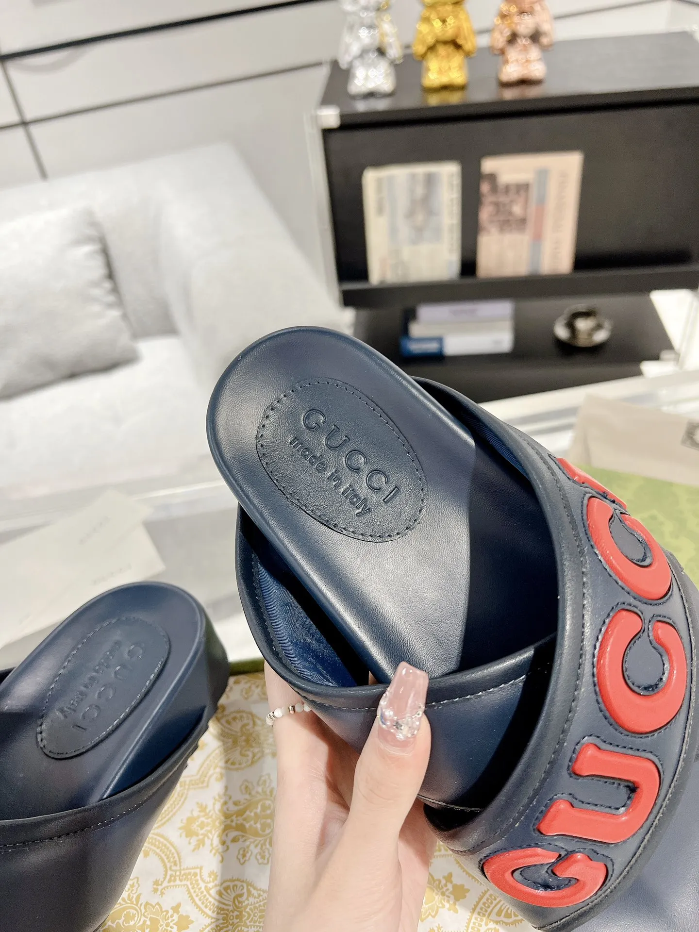 NewStyle Gucci Couple Slide Sandals, Blue Red –  Rep Shoes & Replica Footwear 940