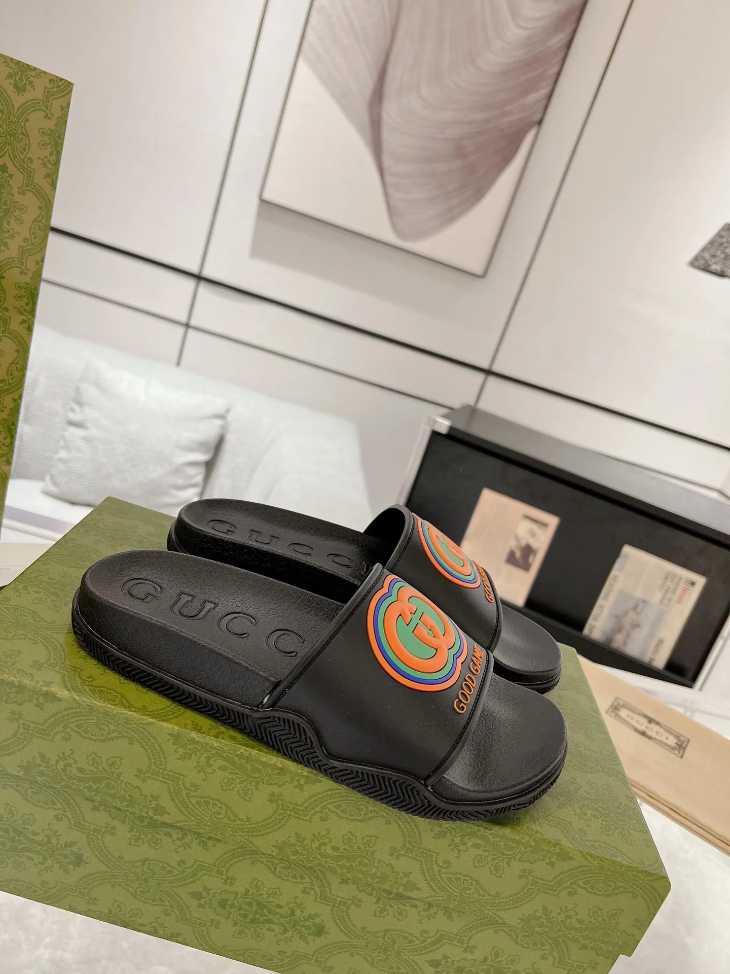 NewStyle Gucci Good Game Slide Sandals Black –  Replica Shoes & Fake Gucci Slides 939