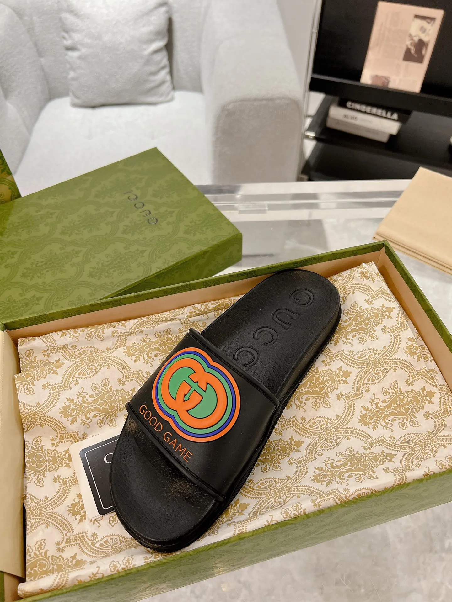 NewStyle Gucci Good Game Slide Sandals Black –  Replica Shoes & Fake Gucci Slides 939