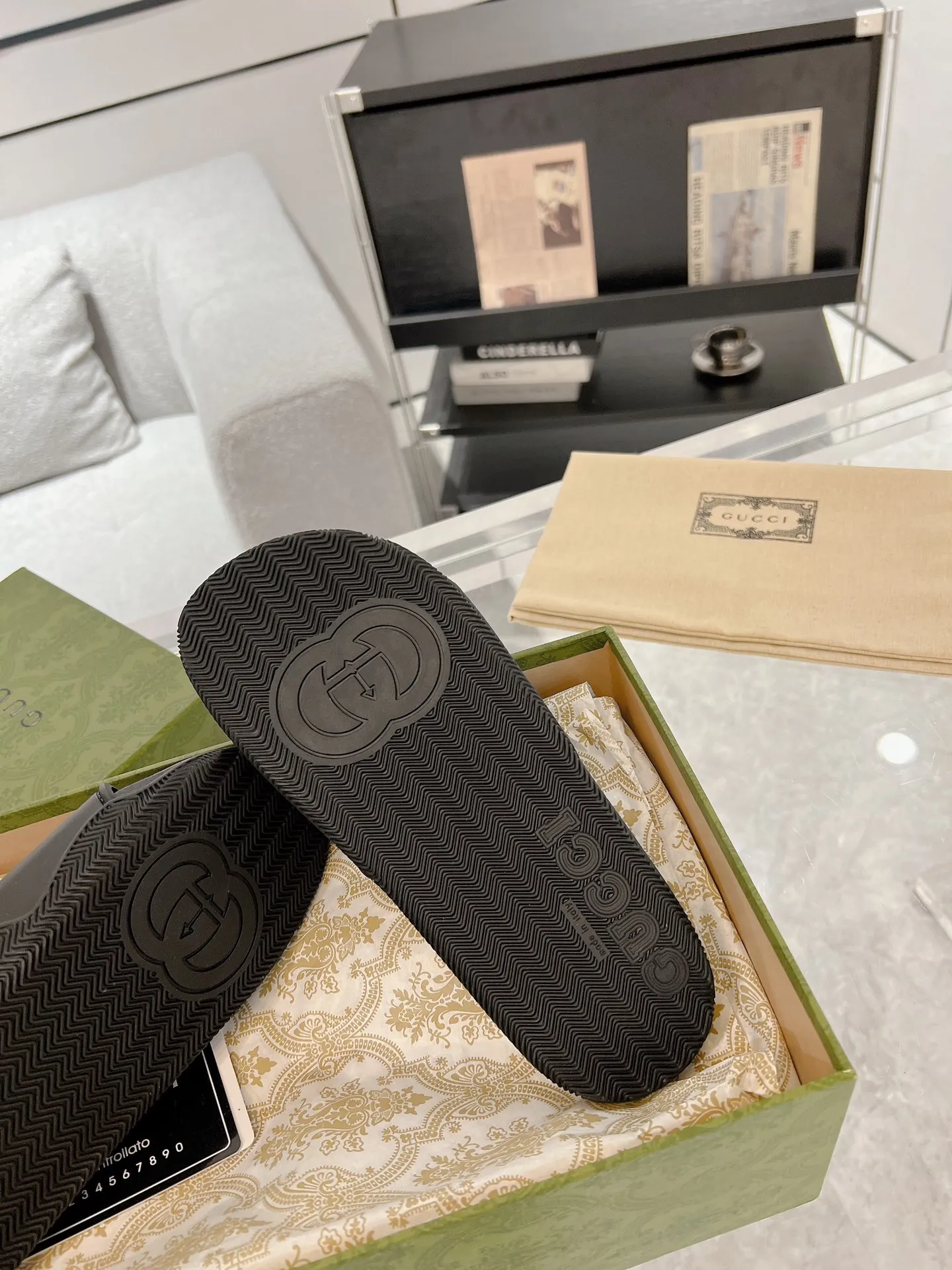 NewStyle Gucci Good Game Slide Sandals Black –  Replica Shoes & Fake Gucci Slides 939