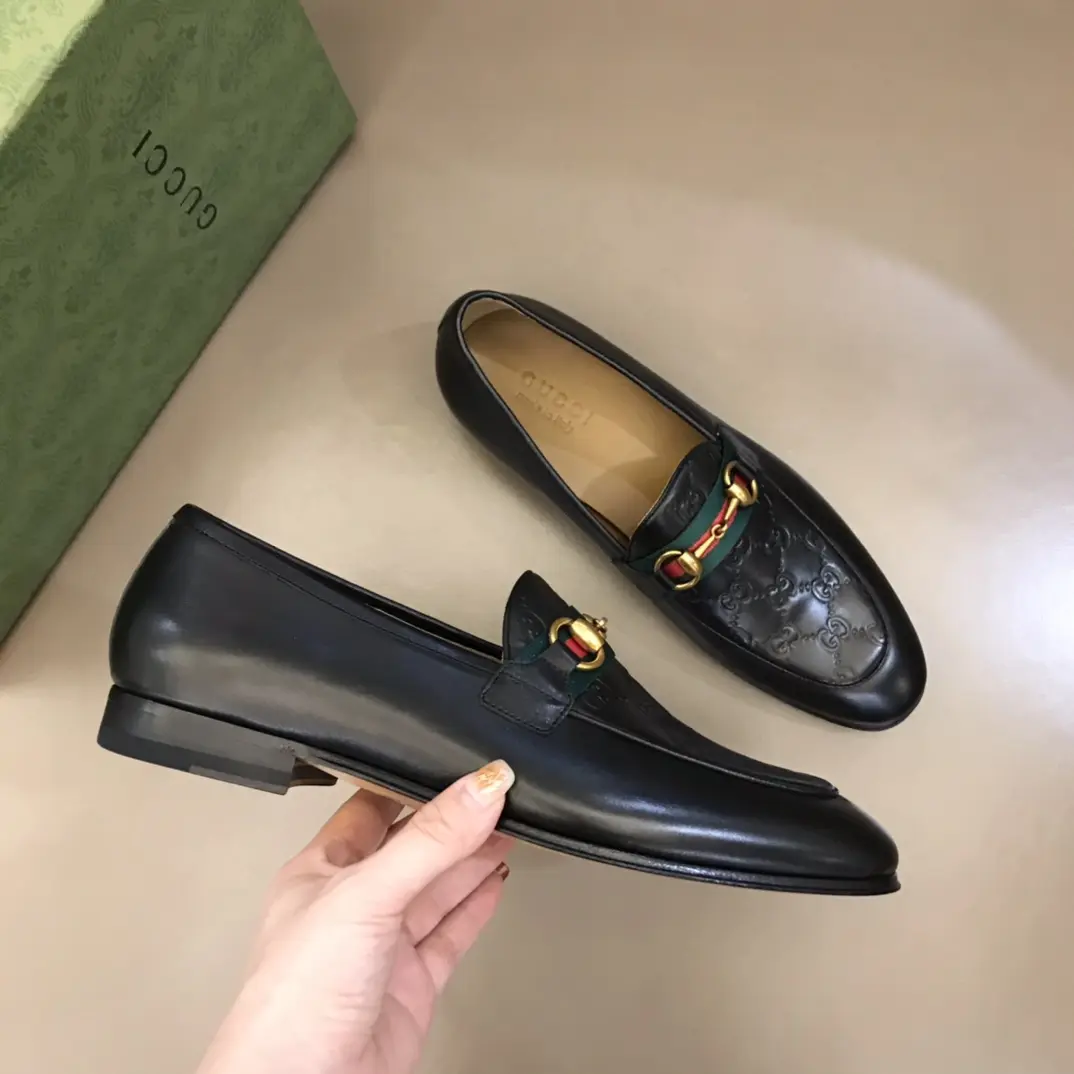 Gucci Jordaan Loafer Black Leather Slip-On –  Gucci Replica Shoes with High Quality Craftsmanship Sophisticated 888