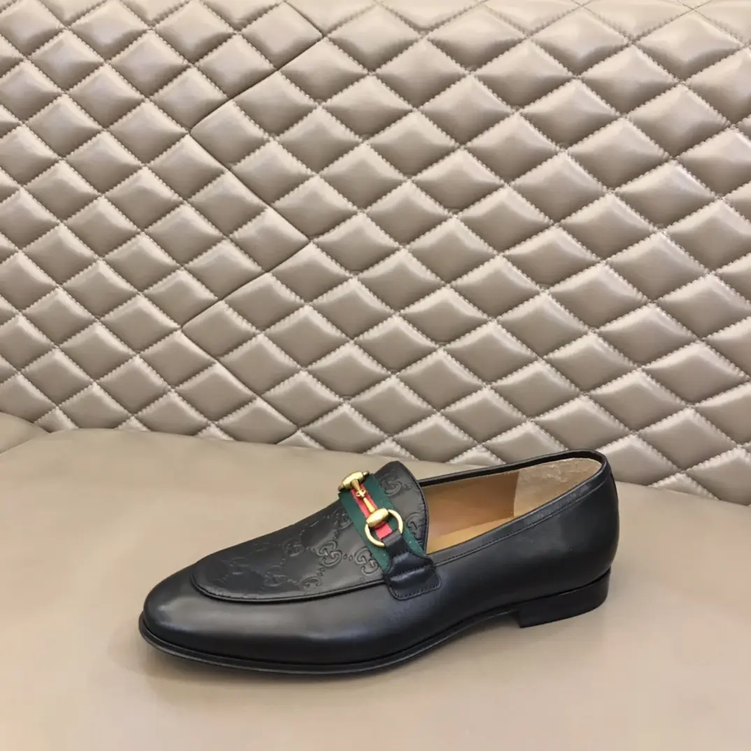 Gucci Jordaan Loafer Black Leather Slip-On –  Gucci Replica Shoes with High Quality Craftsmanship Sophisticated 888