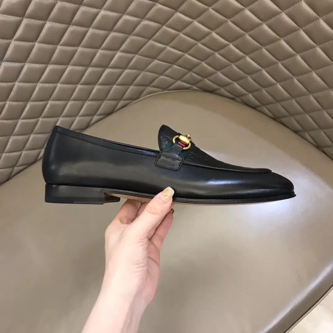Gucci Jordaan Loafer Black Leather Slip-On –  Gucci Replica Shoes with High Quality Craftsmanship Sophisticated 888