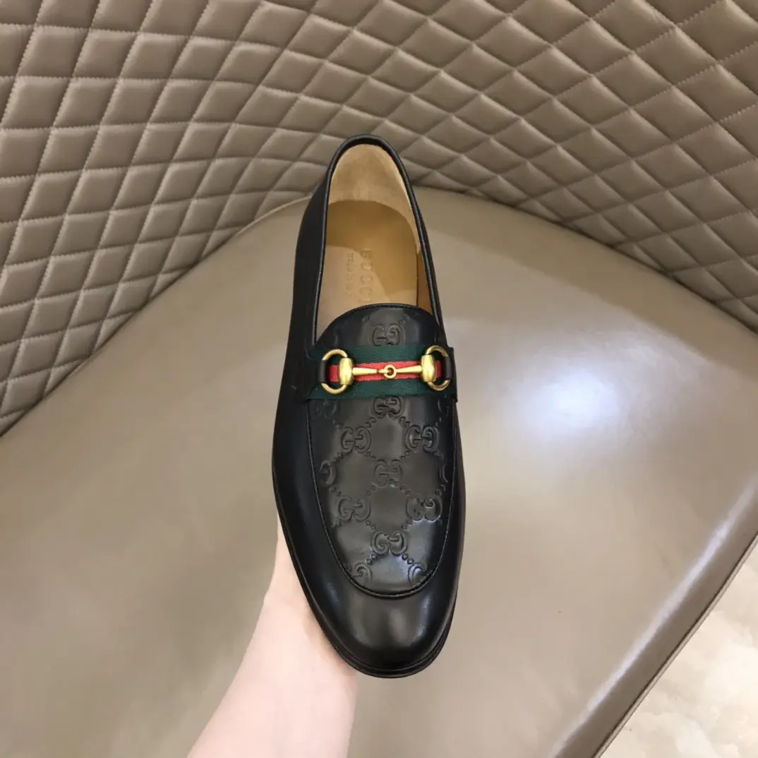 Gucci Jordaan Loafer Black Leather Slip-On –  Gucci Replica Shoes with High Quality Craftsmanship Sophisticated 888