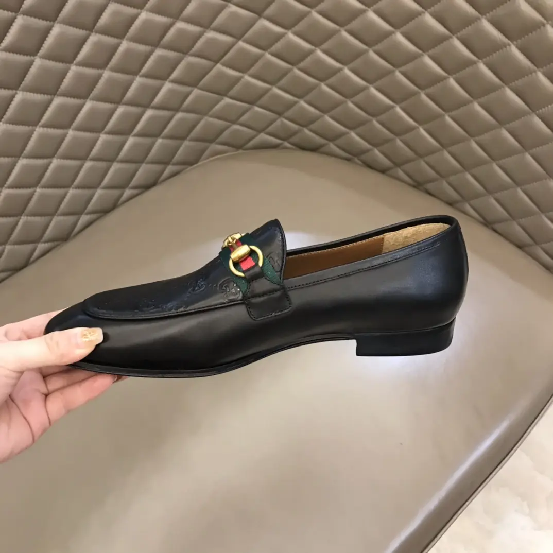Gucci Jordaan Loafer Black Leather Slip-On –  Gucci Replica Shoes with High Quality Craftsmanship Sophisticated 888