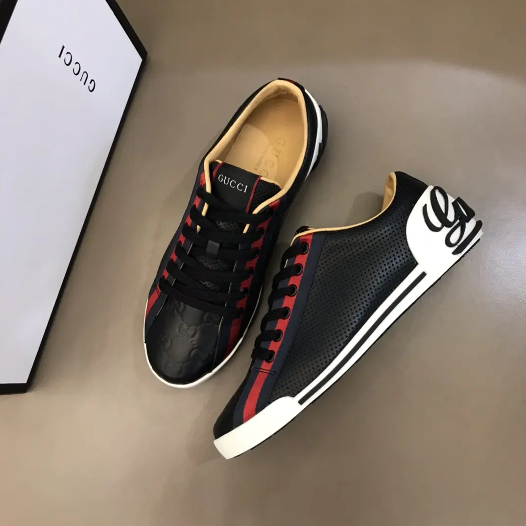 QuickDry Gucci Men’s Vintage Low-Top  Shoes – Black with Red and Gold Accents, Premium Gucci Replica, Size 38- 852