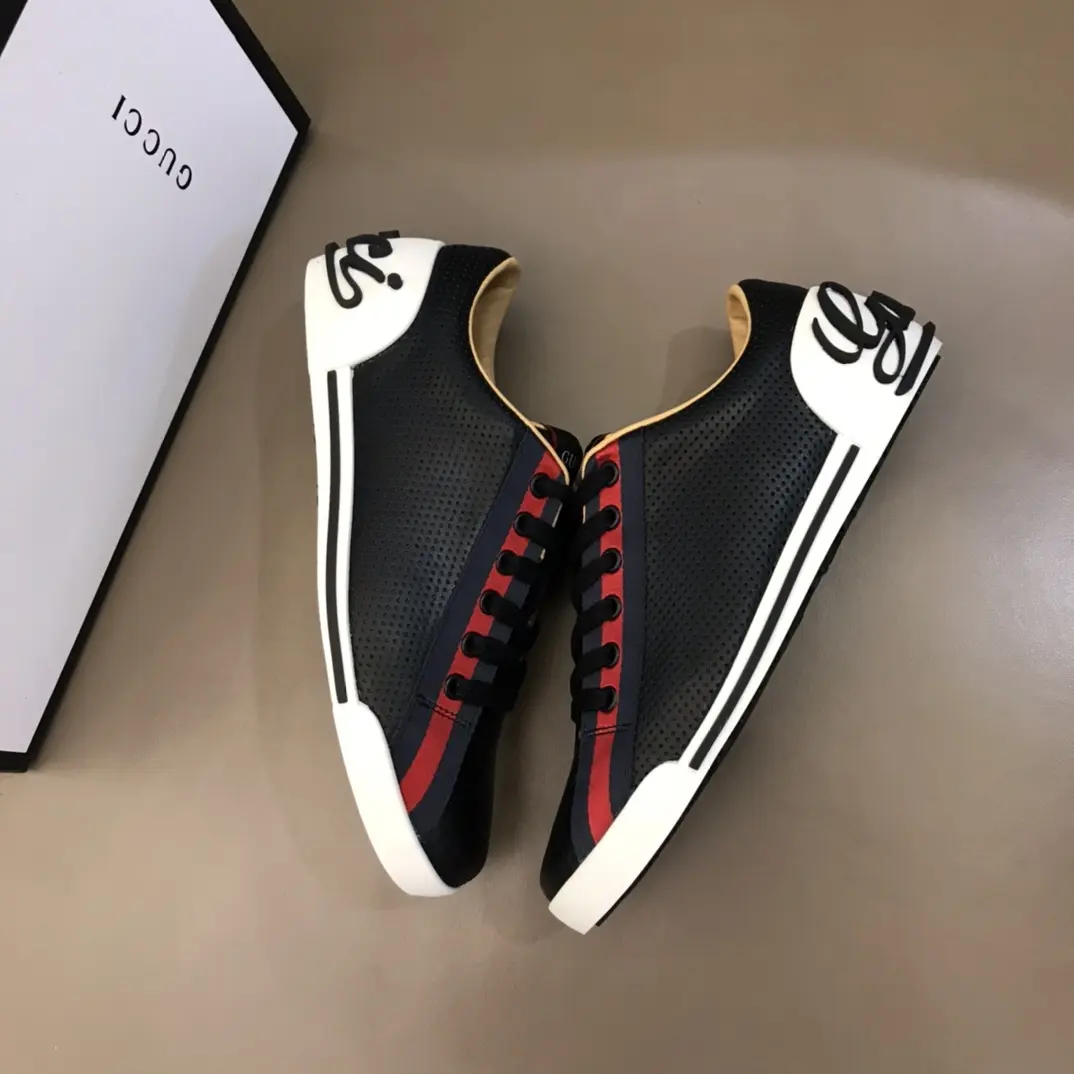 QuickDry Gucci Men’s Vintage Low-Top  Shoes – Black with Red and Gold Accents, Premium Gucci Replica, Size 38- 852
