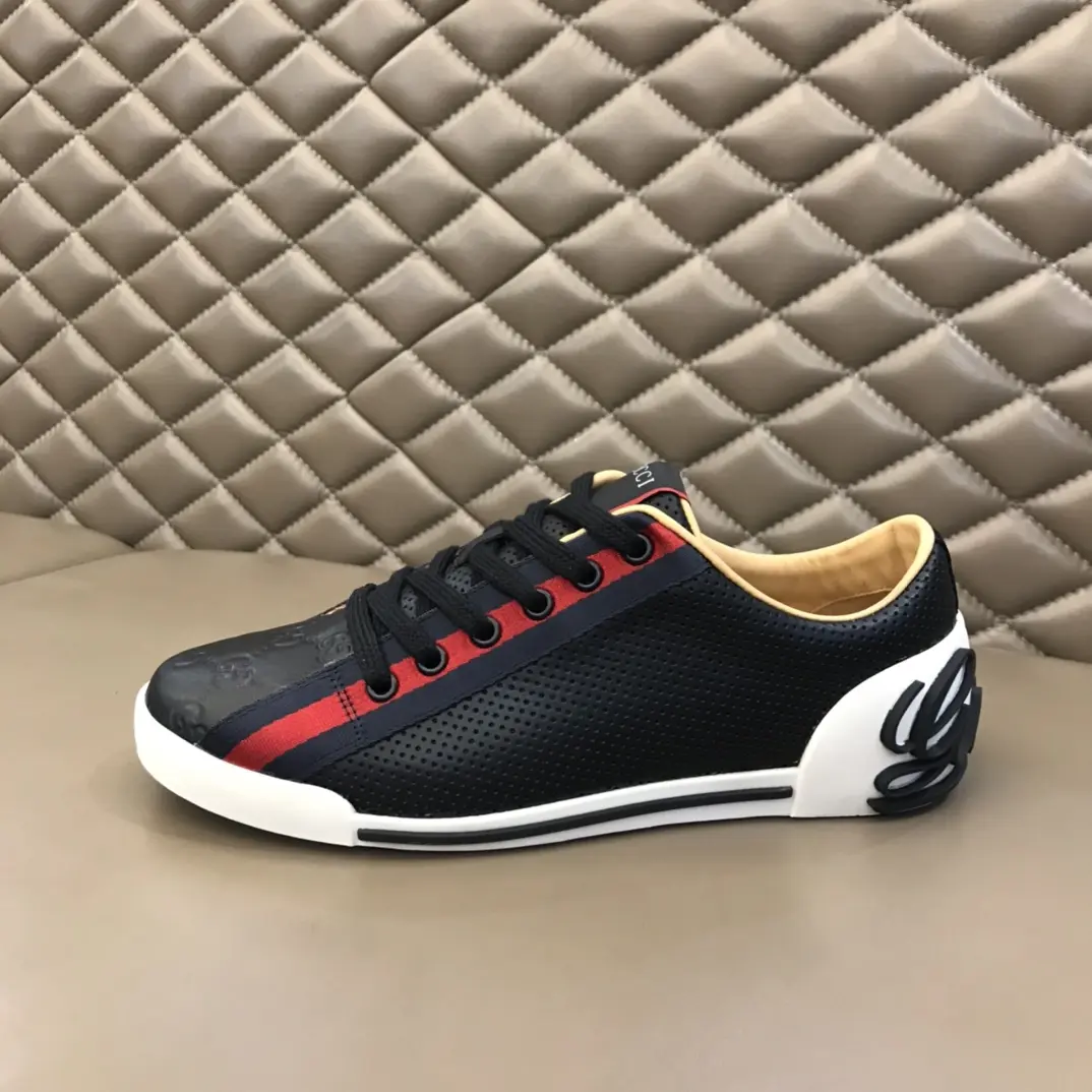 QuickDry Gucci Men’s Vintage Low-Top  Shoes – Black with Red and Gold Accents, Premium Gucci Replica, Size 38- 852